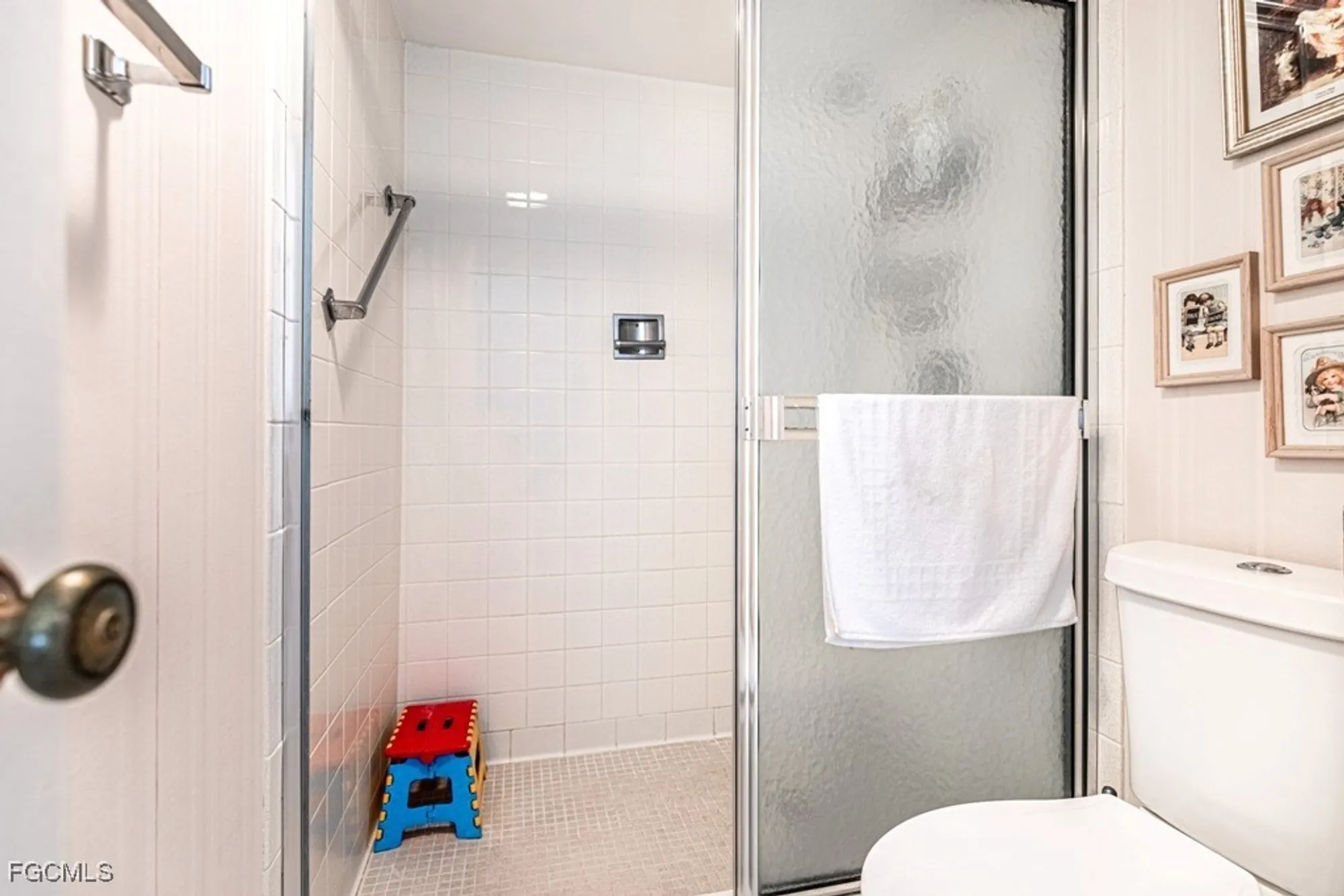 Property Slideshow image 8 of 36 | 1660 pine valley dr 201, Fort Myers, FL, 33907