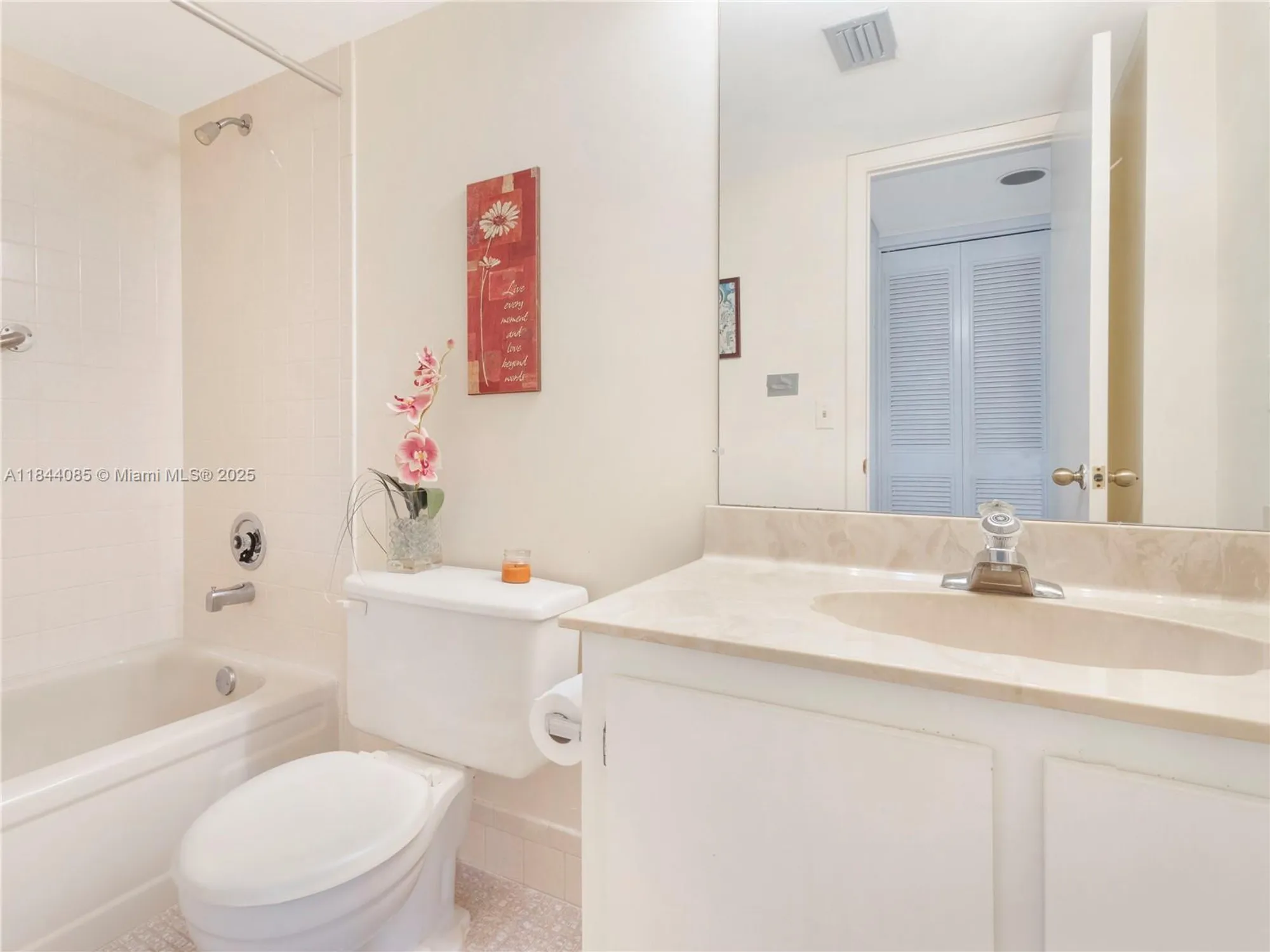 Property Slideshow image 19 of 29 | 14360 strathmore ln apt 203, Delray Beach, FL, 33446