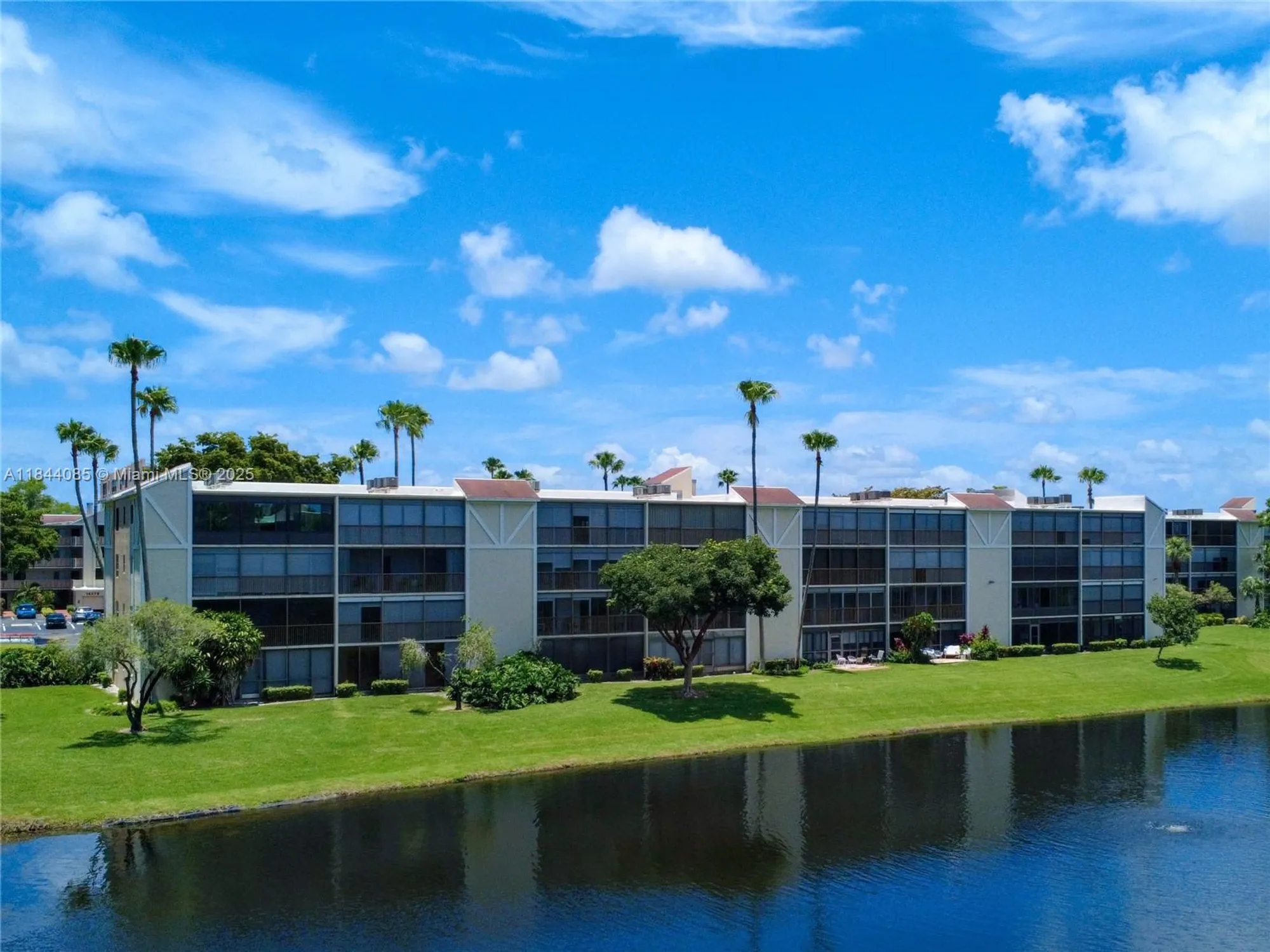 Property Slideshow image 25 of 29 | 14360 strathmore ln apt 203, Delray Beach, FL, 33446