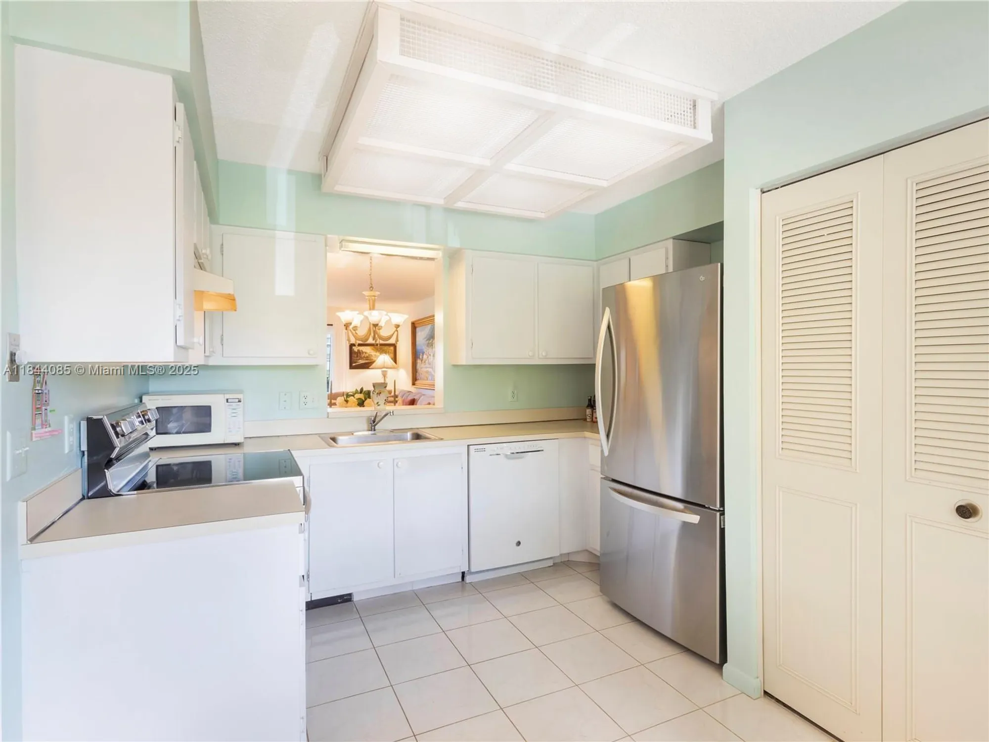 Property Slideshow image 4 of 29 | 14360 strathmore ln apt 203, Delray Beach, FL, 33446