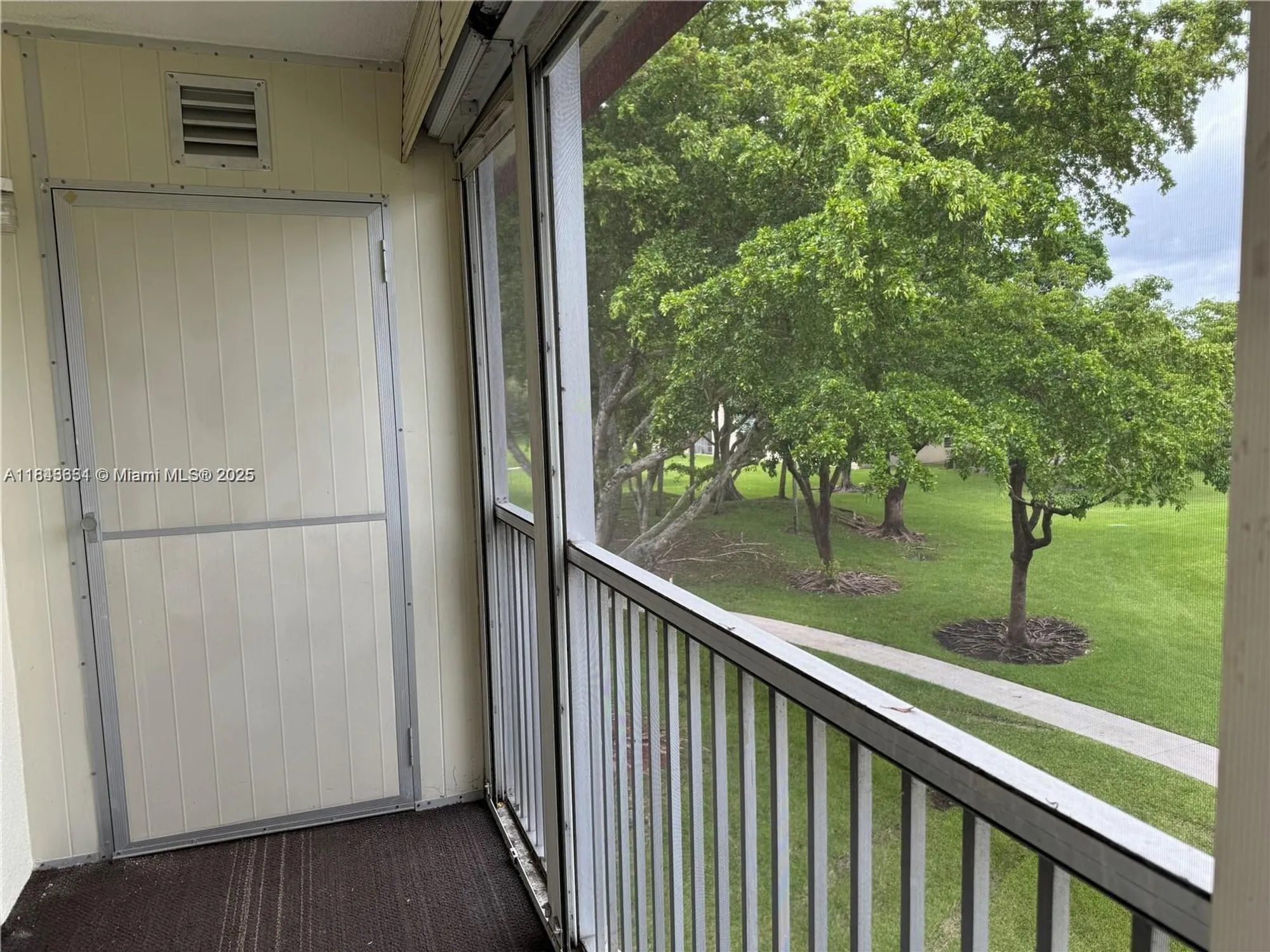 Property Slideshow image 8 of 11 | 200 sw 132nd way apt 313l, Pembroke Pines, FL, 33027