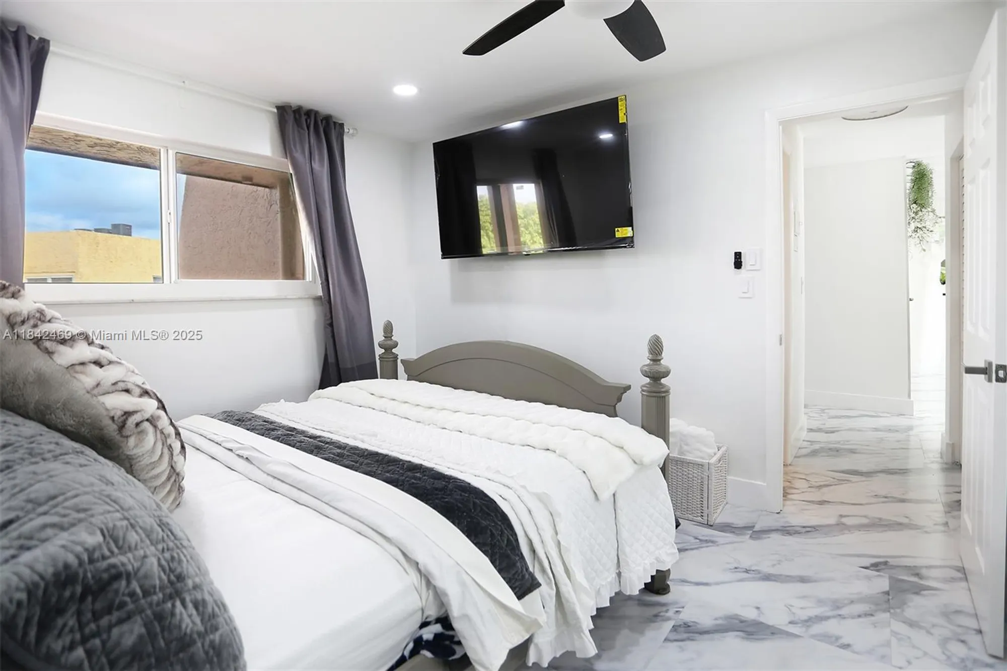 Property Slideshow image 26 of 35 | 6570 royal palm blvd 301j, Margate, FL, 33063