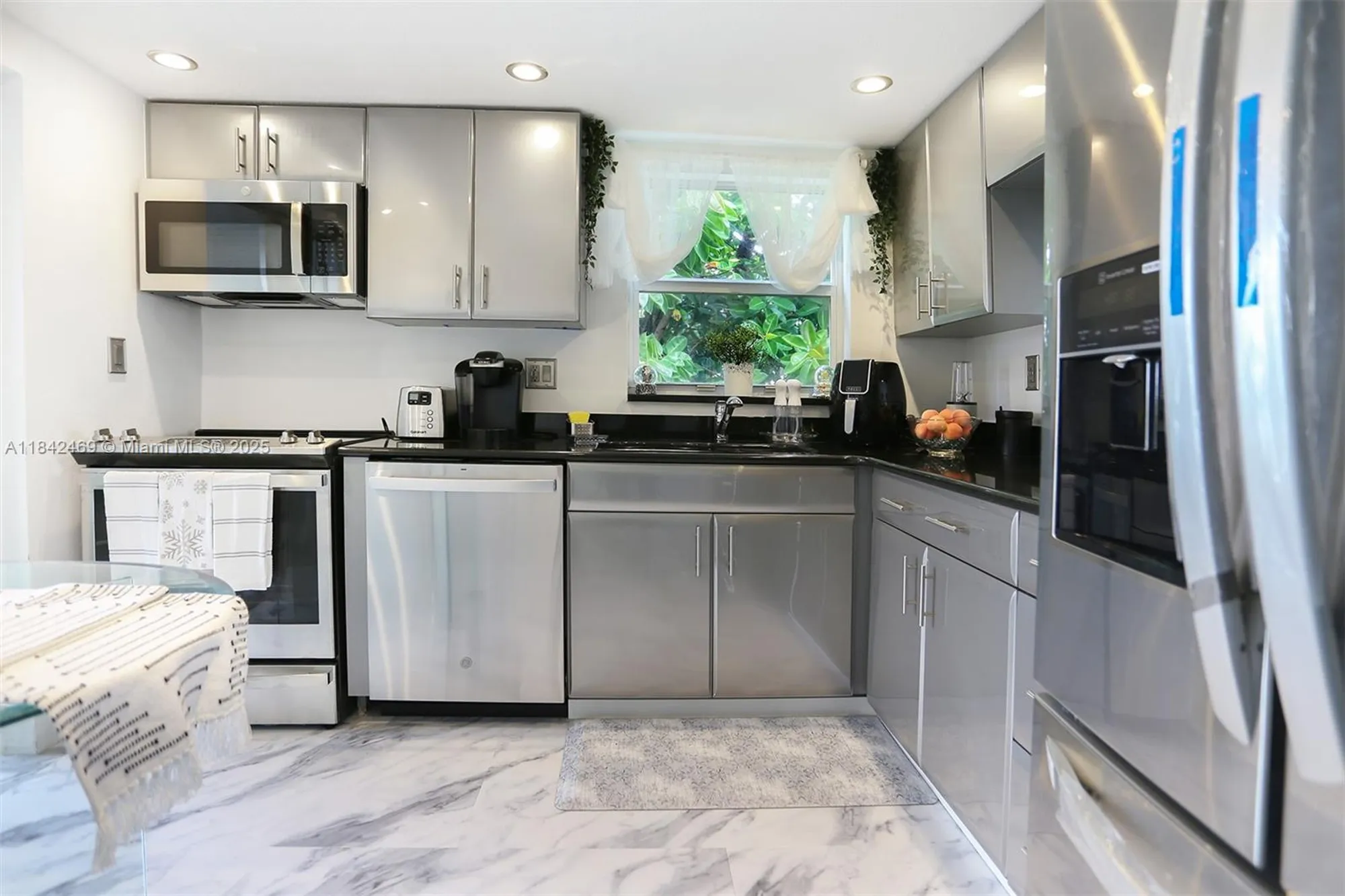 Property Slideshow image 8 of 35 | 6570 royal palm blvd 301j, Margate, FL, 33063