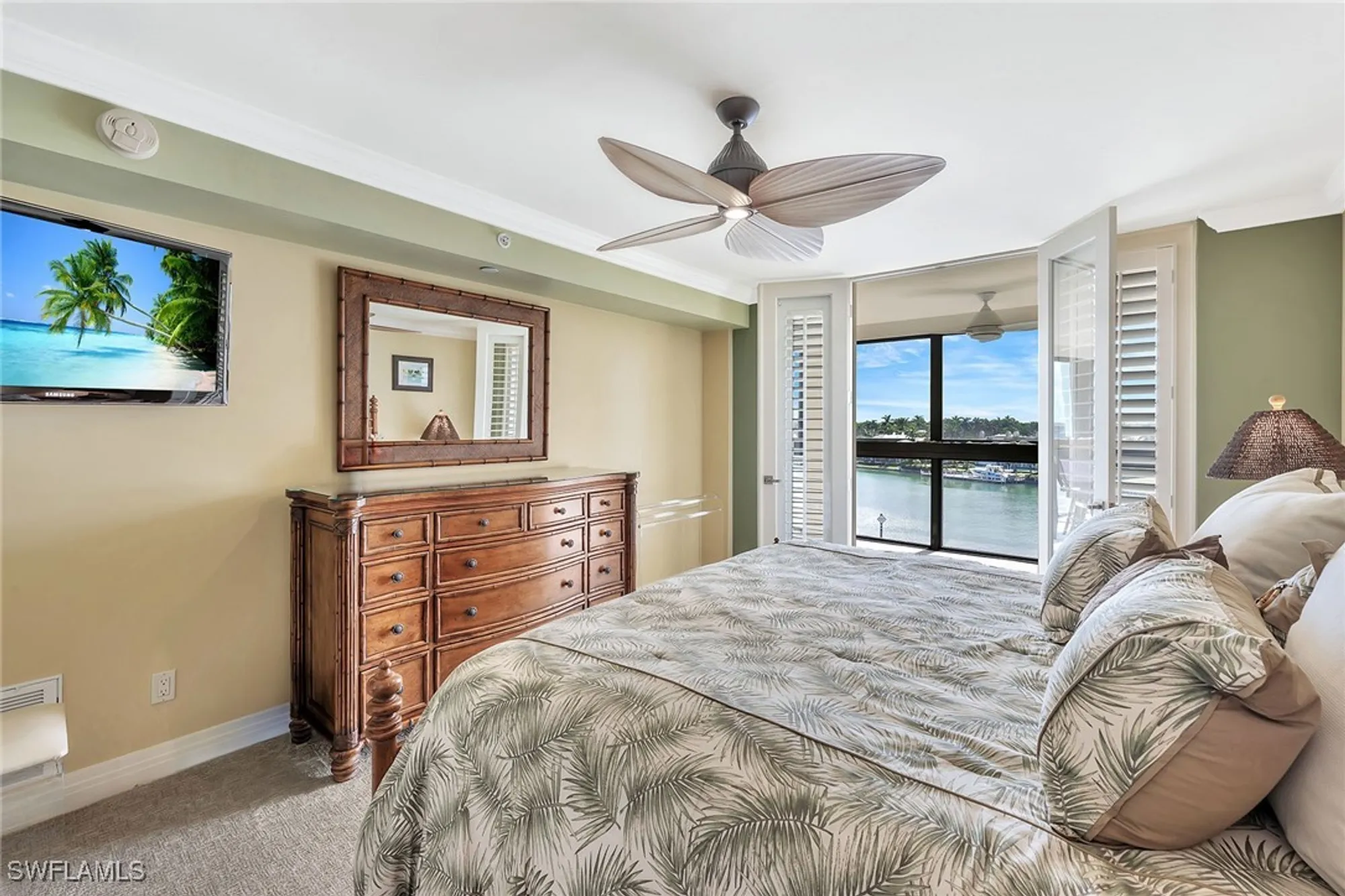 Property Slideshow image 27 of 47 | 2400 gulf shore blvd 502, Naples, FL, 34103
