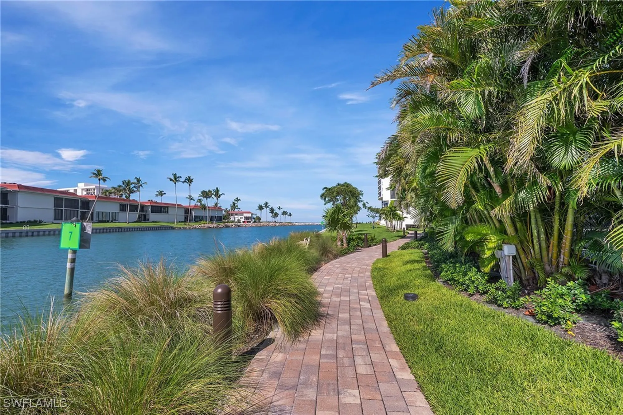 Property Slideshow image 36 of 47 | 2400 gulf shore blvd 502, Naples, FL, 34103