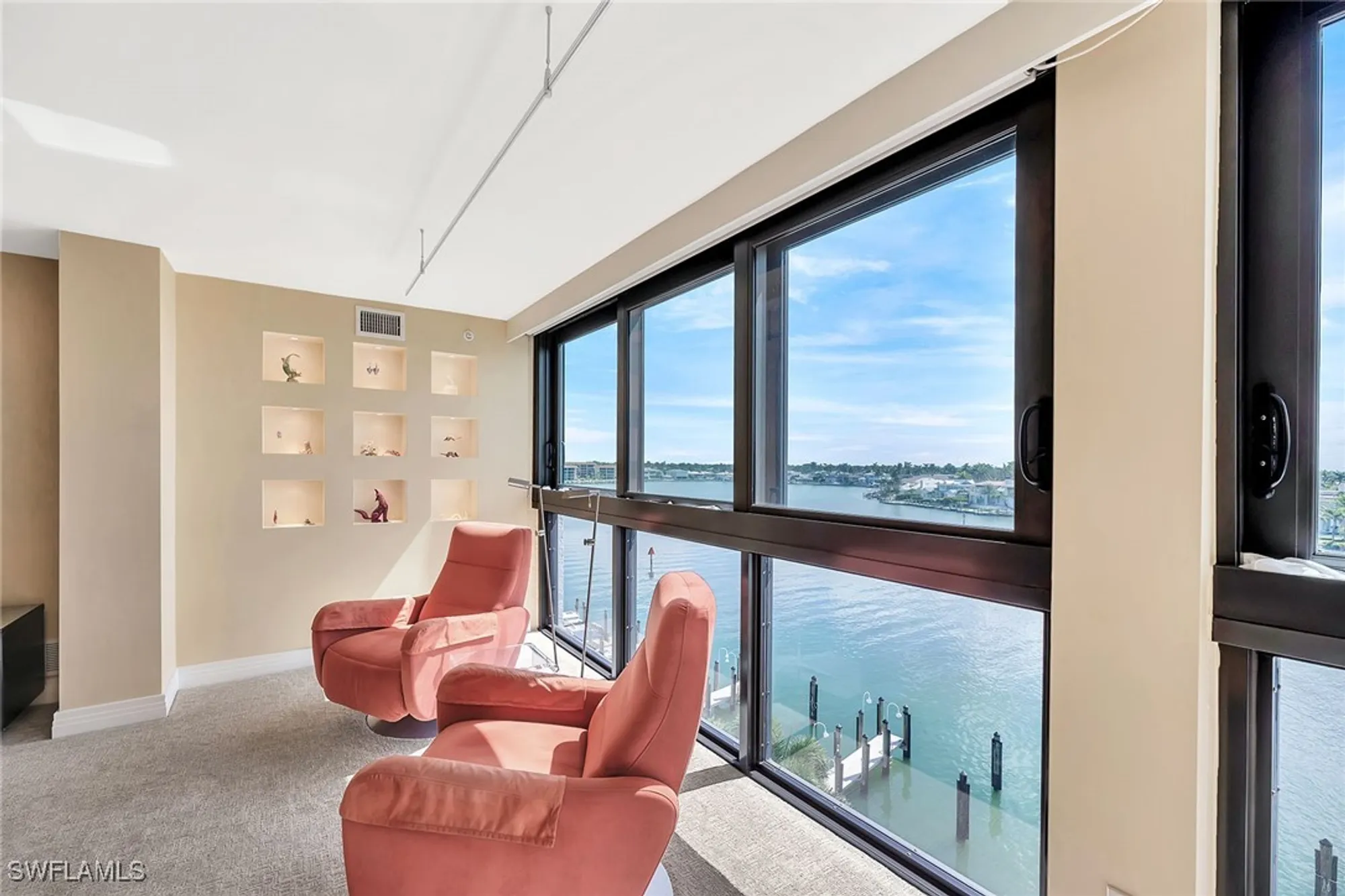 Property Slideshow image 9 of 47 | 2400 gulf shore blvd 502, Naples, FL, 34103