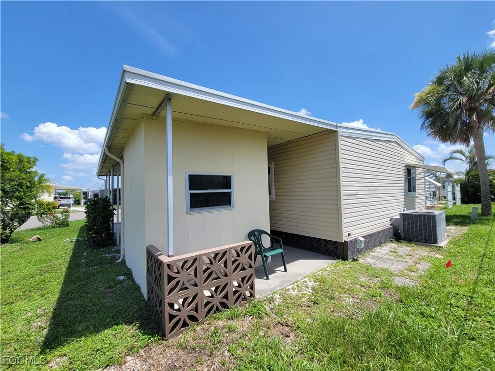 Property Slideshow image 15 of 24 | 5502 sir walter way, North Fort Myers, FL, 33917