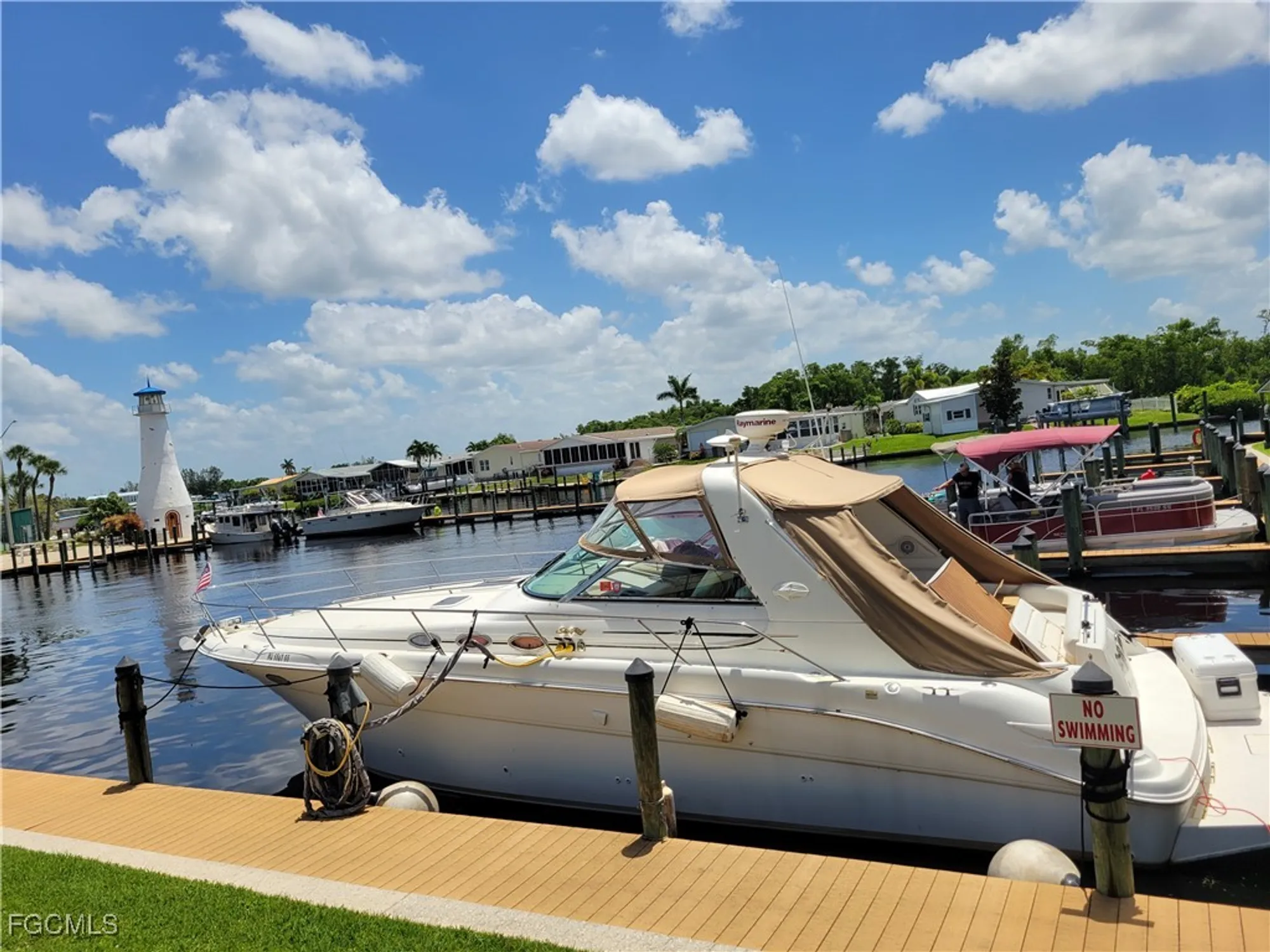 Property Slideshow image 20 of 24 | 5502 sir walter way, North Fort Myers, FL, 33917