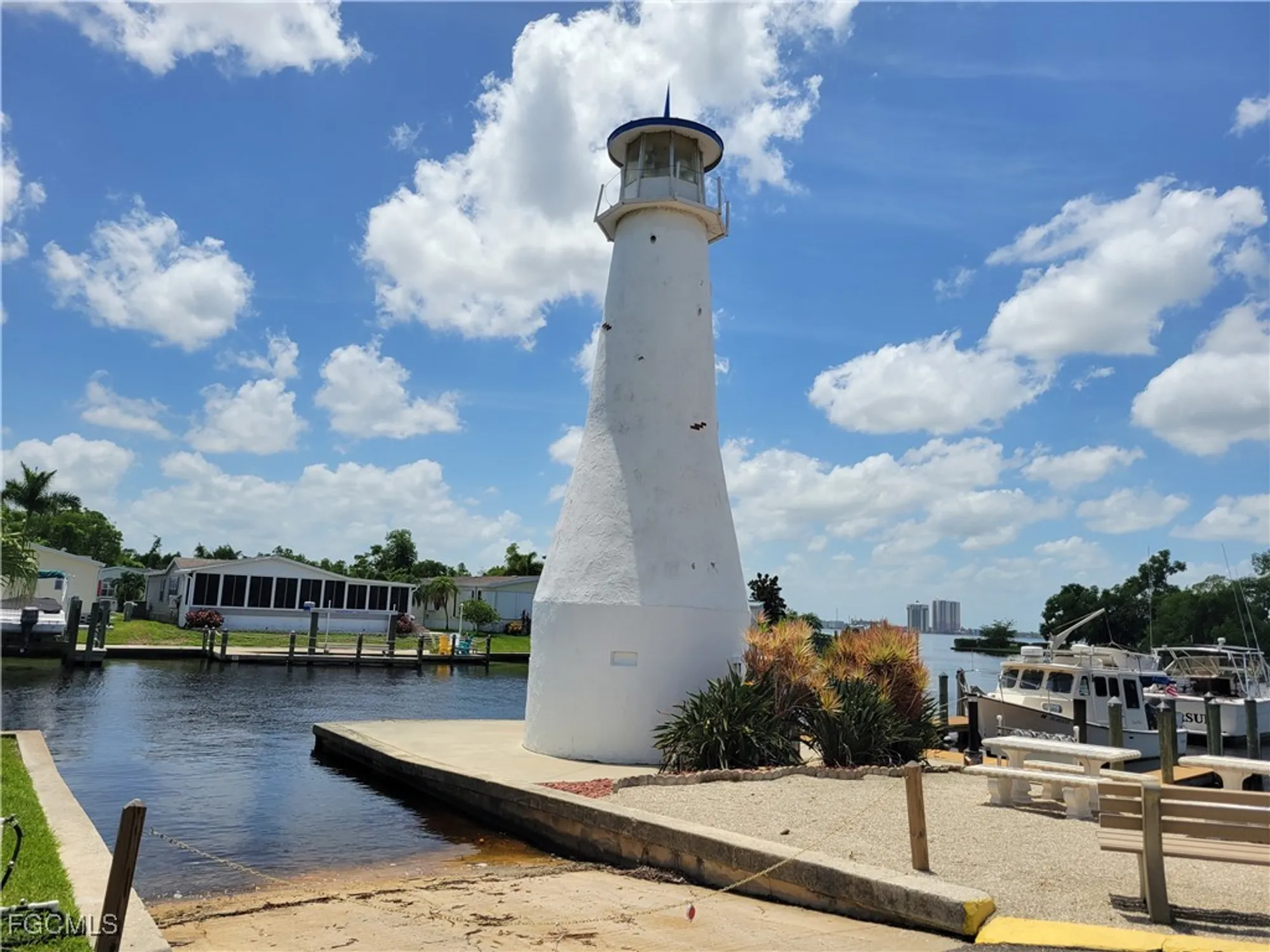 Property Slideshow image 23 of 24 | 5502 sir walter way, North Fort Myers, FL, 33917
