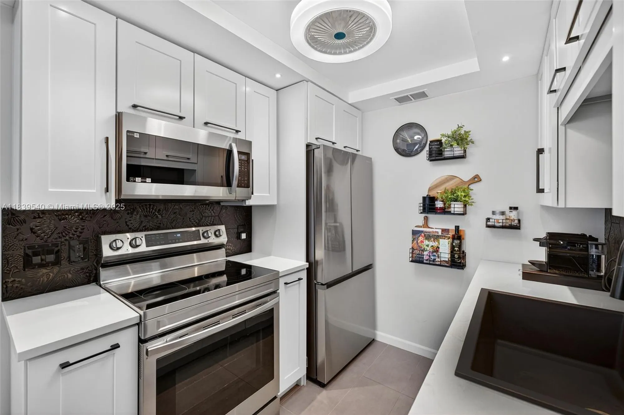 Property Slideshow image 5 of 44 | 3029 harwood d # 3029, Deerfield Beach, FL, 33442