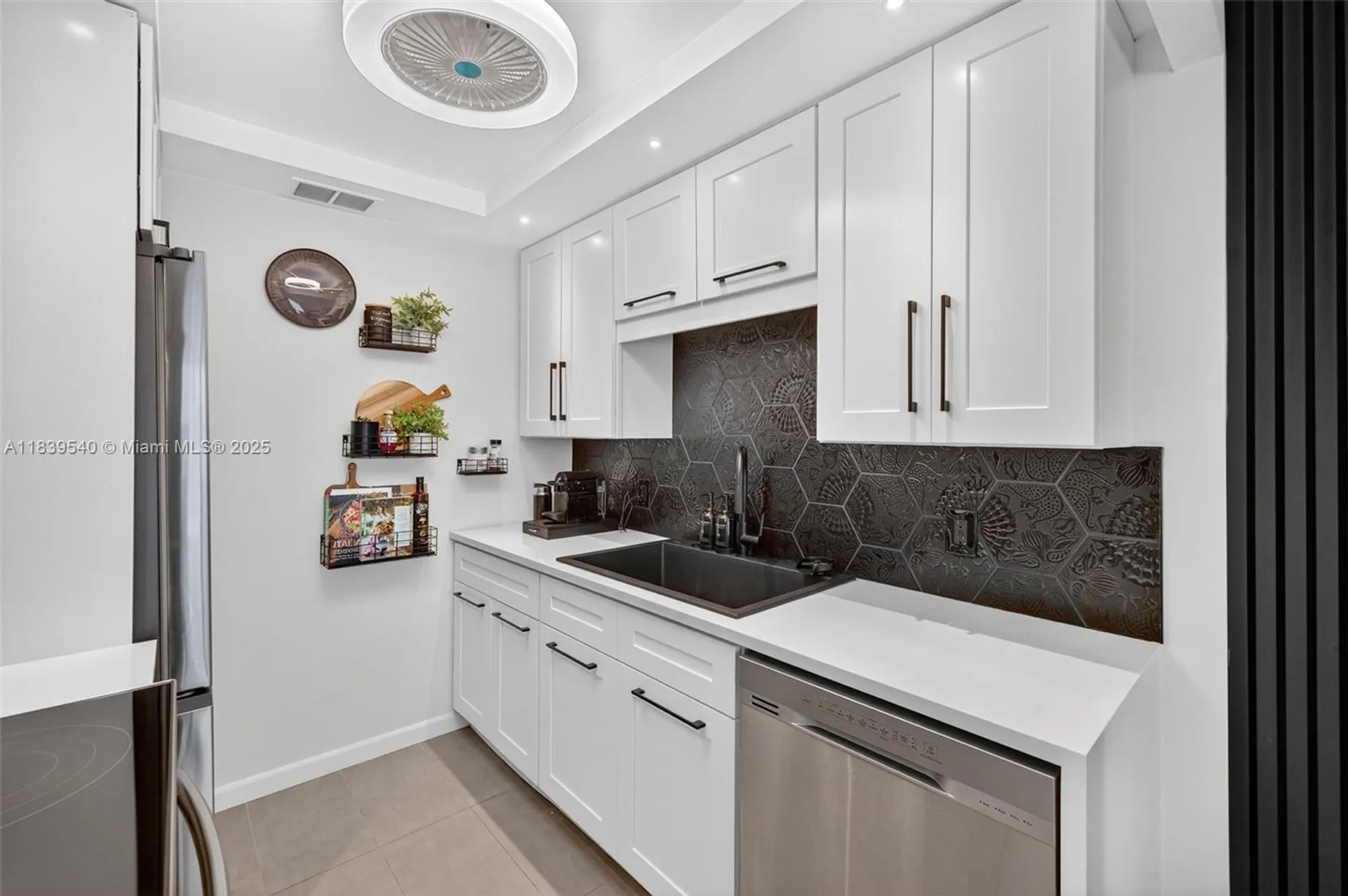 Property Slideshow image 6 of 44 | 3029 harwood d # 3029, Deerfield Beach, FL, 33442