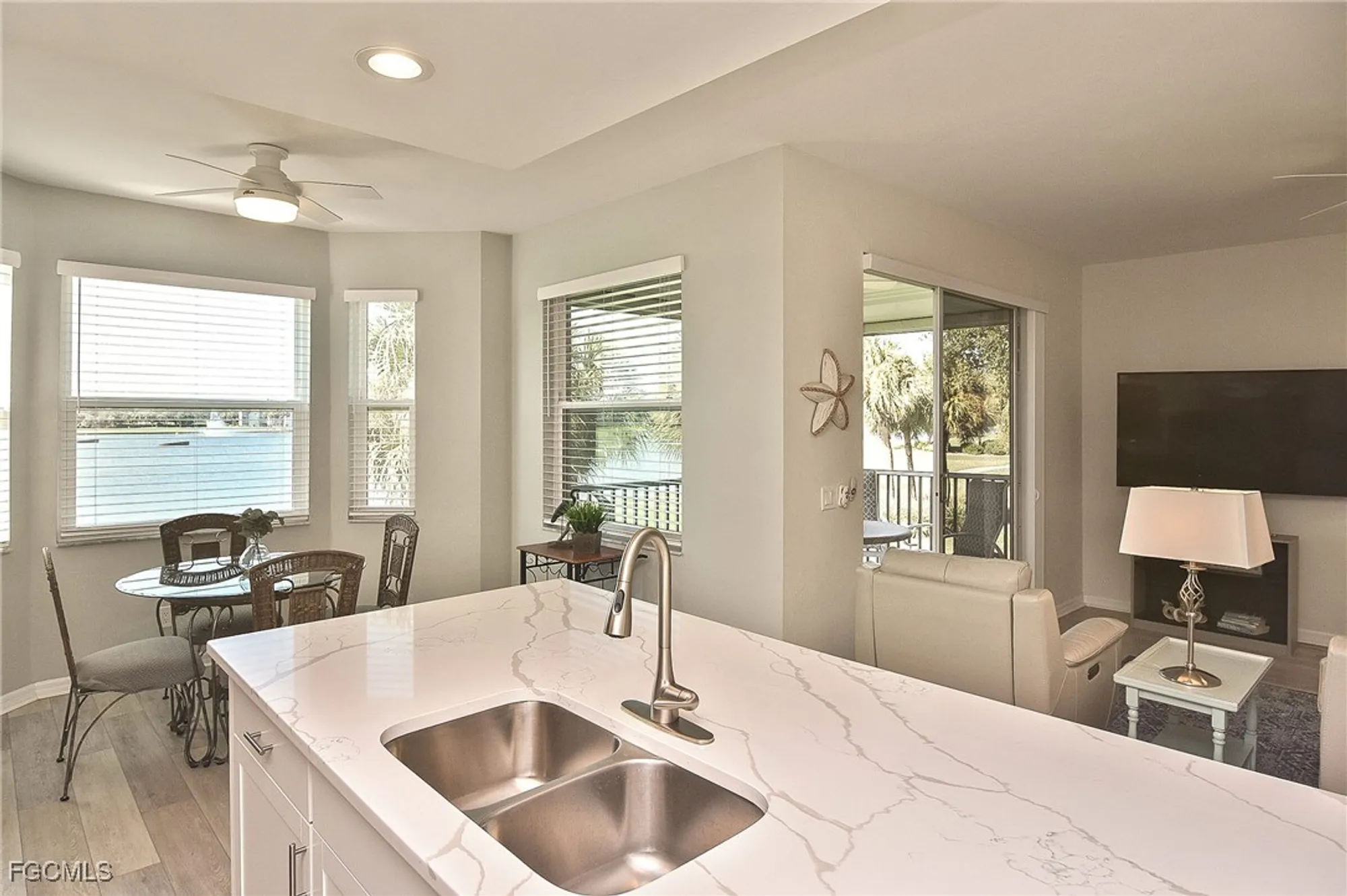 Property Slideshow image 26 of 50 | 8096 queen palm ln apt 226, Fort Myers, FL, 33966