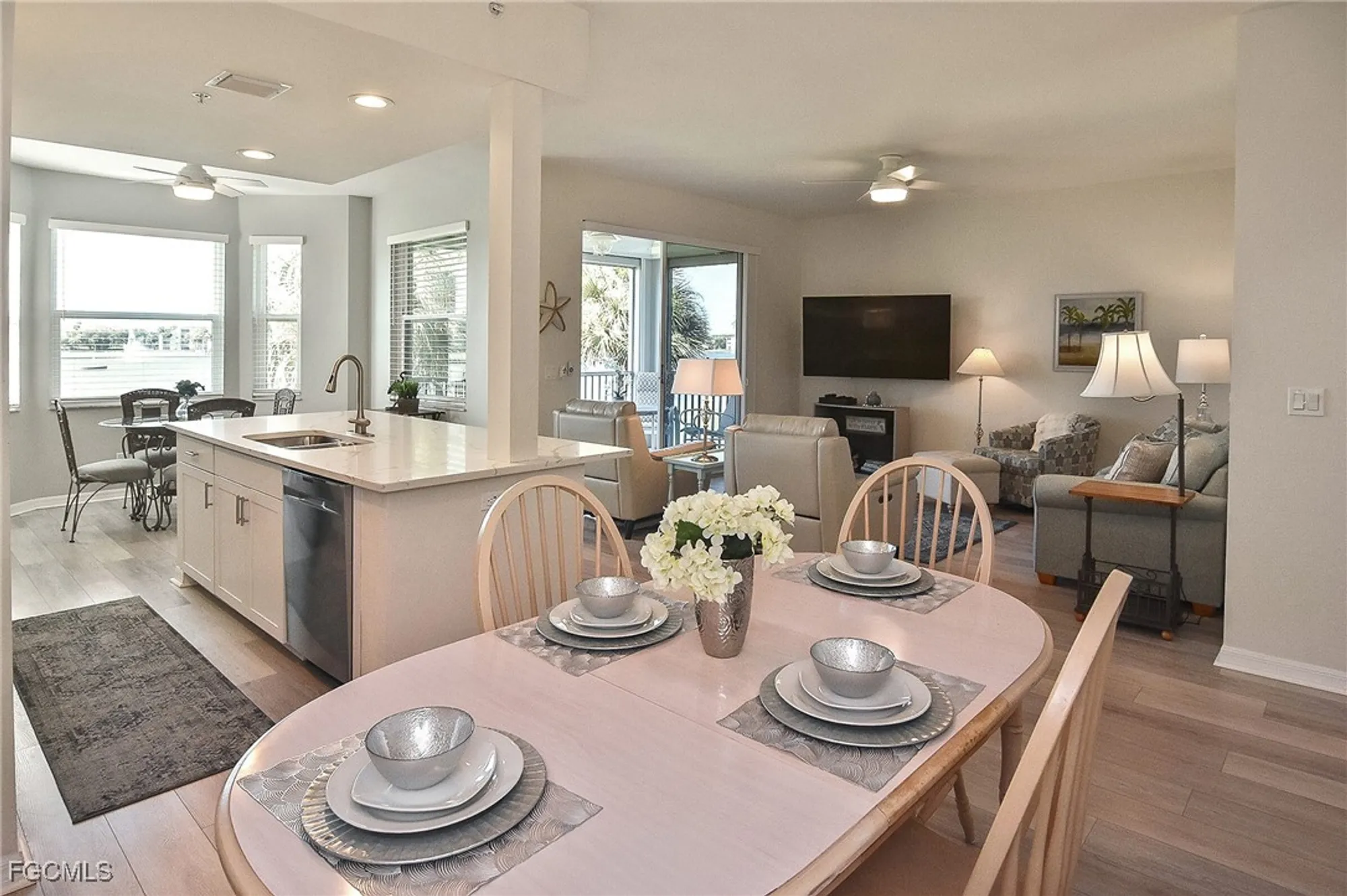 Property Slideshow image 2 of 50 | 8096 queen palm ln apt 226, Fort Myers, FL, 33966