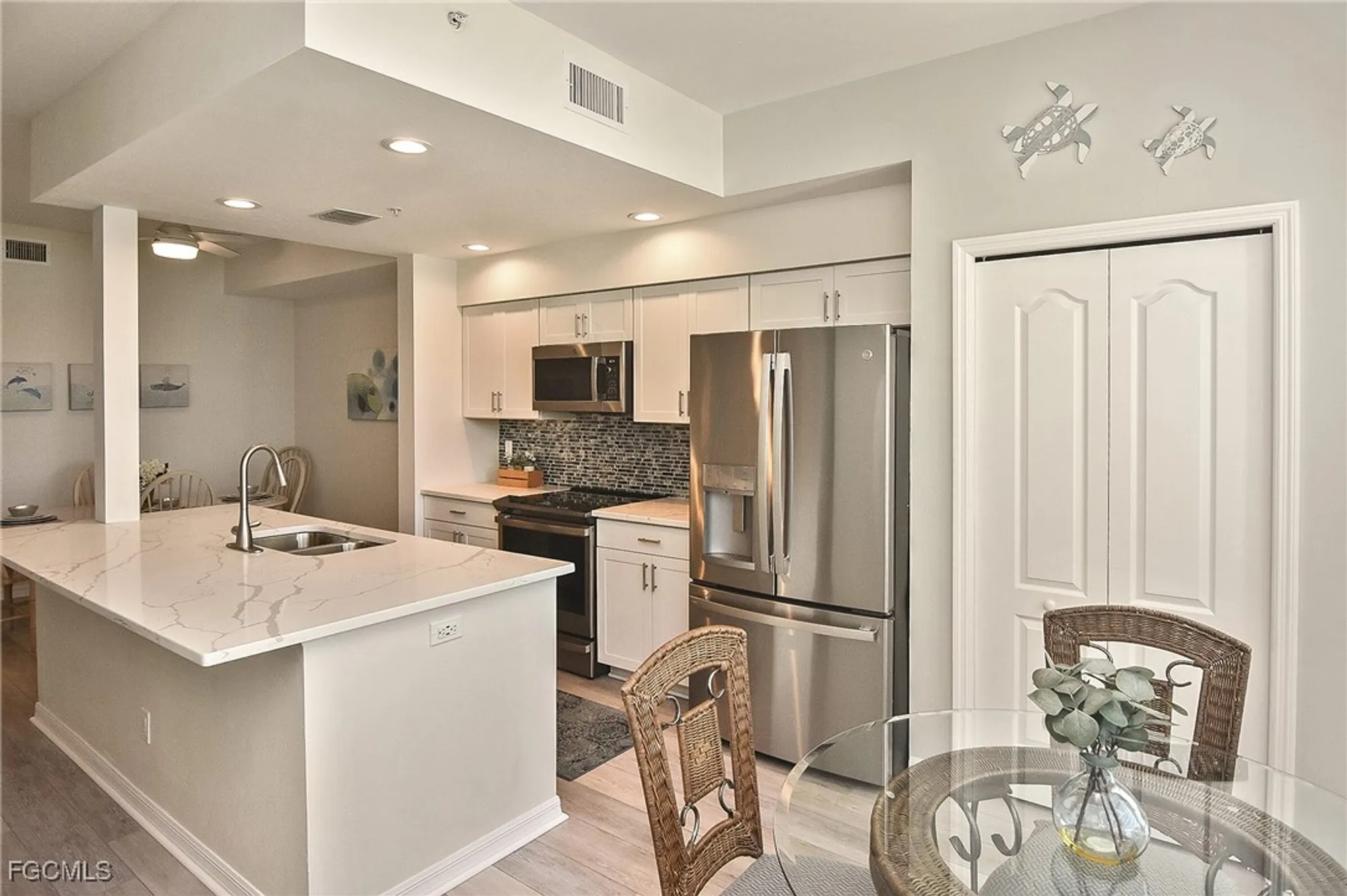 Property Slideshow image 5 of 50 | 8096 queen palm ln apt 226, Fort Myers, FL, 33966