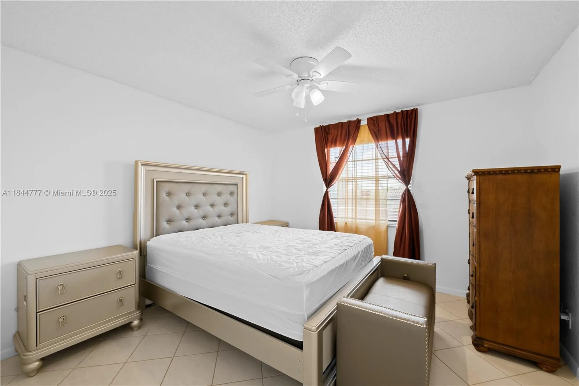 Property Slideshow image 10 of 18 | 4970 e sabal palm blvd apt 309, Tamarac, FL, 33319