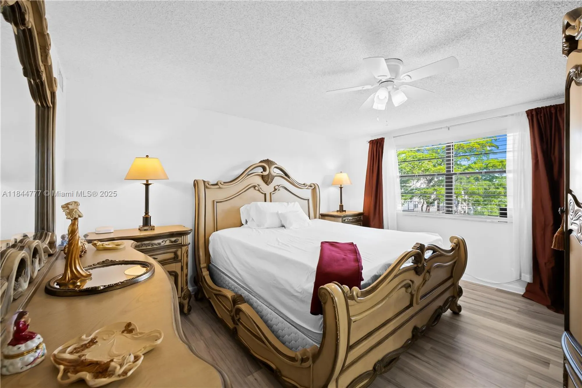 Property Slideshow image 4 of 18 | 4970 e sabal palm blvd apt 309, Tamarac, FL, 33319