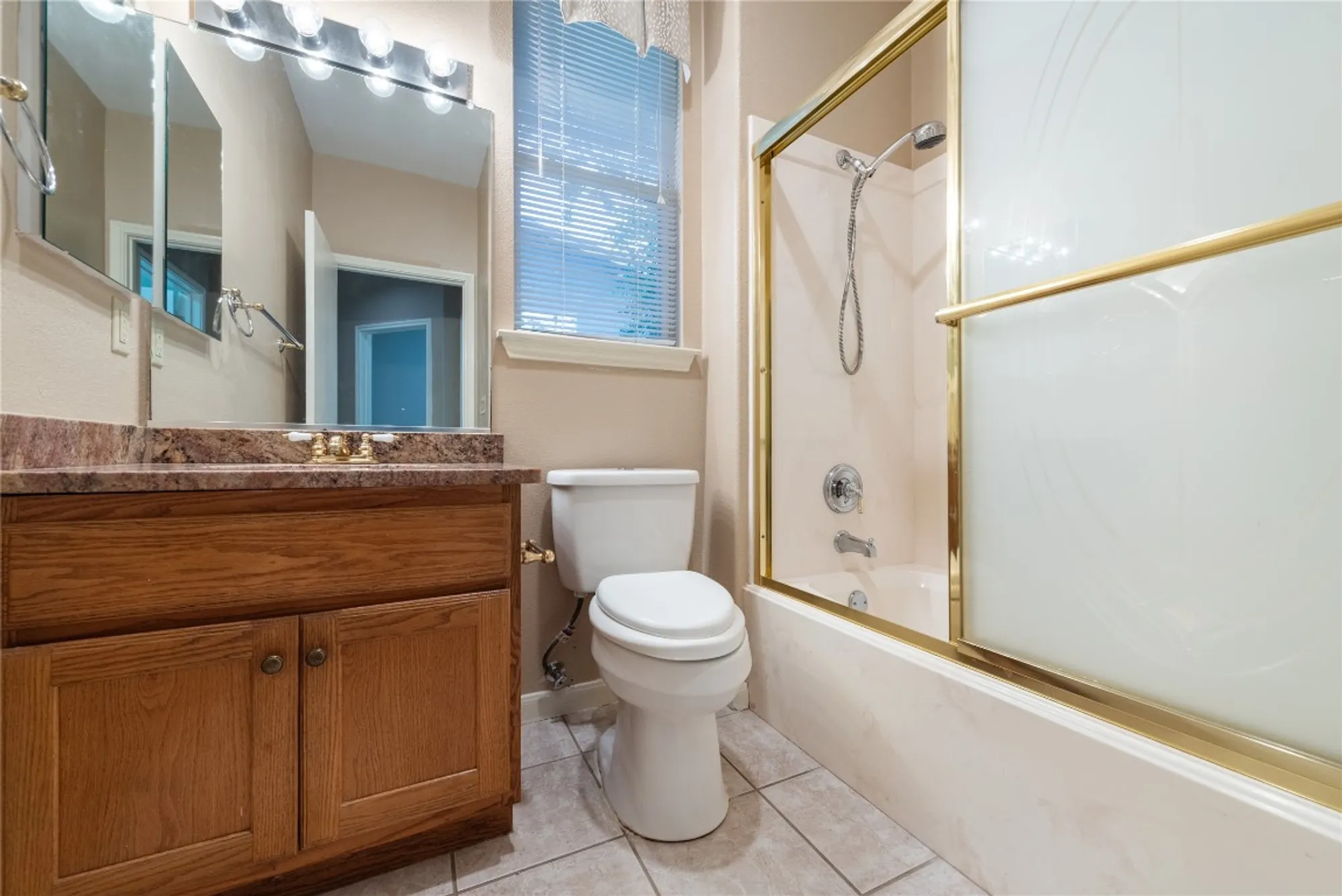 Property Slideshow image 13 of 24 | 125 nighthawk way, Georgetown, TX, 78633