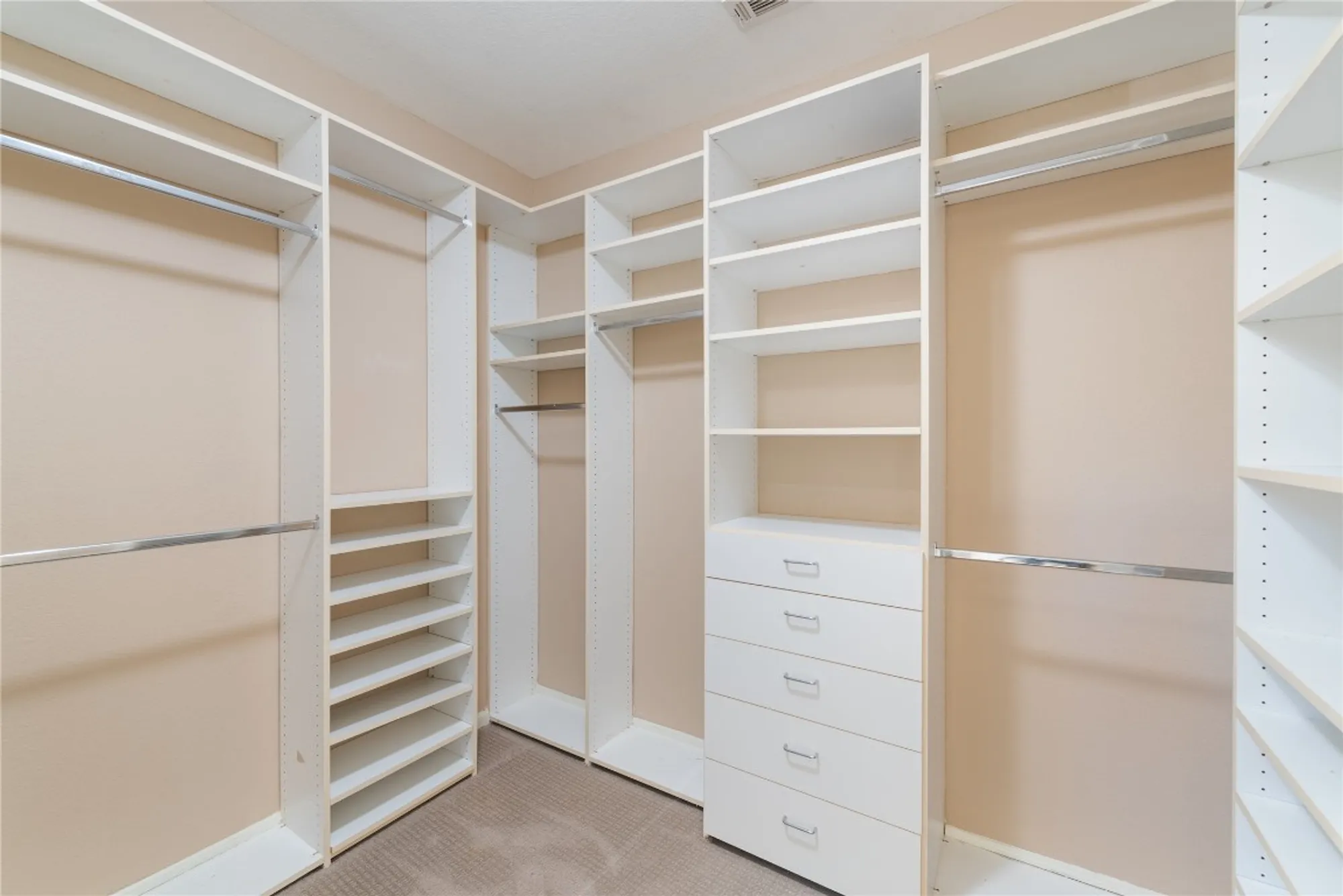 Property Slideshow image 20 of 24 | 125 nighthawk way, Georgetown, TX, 78633