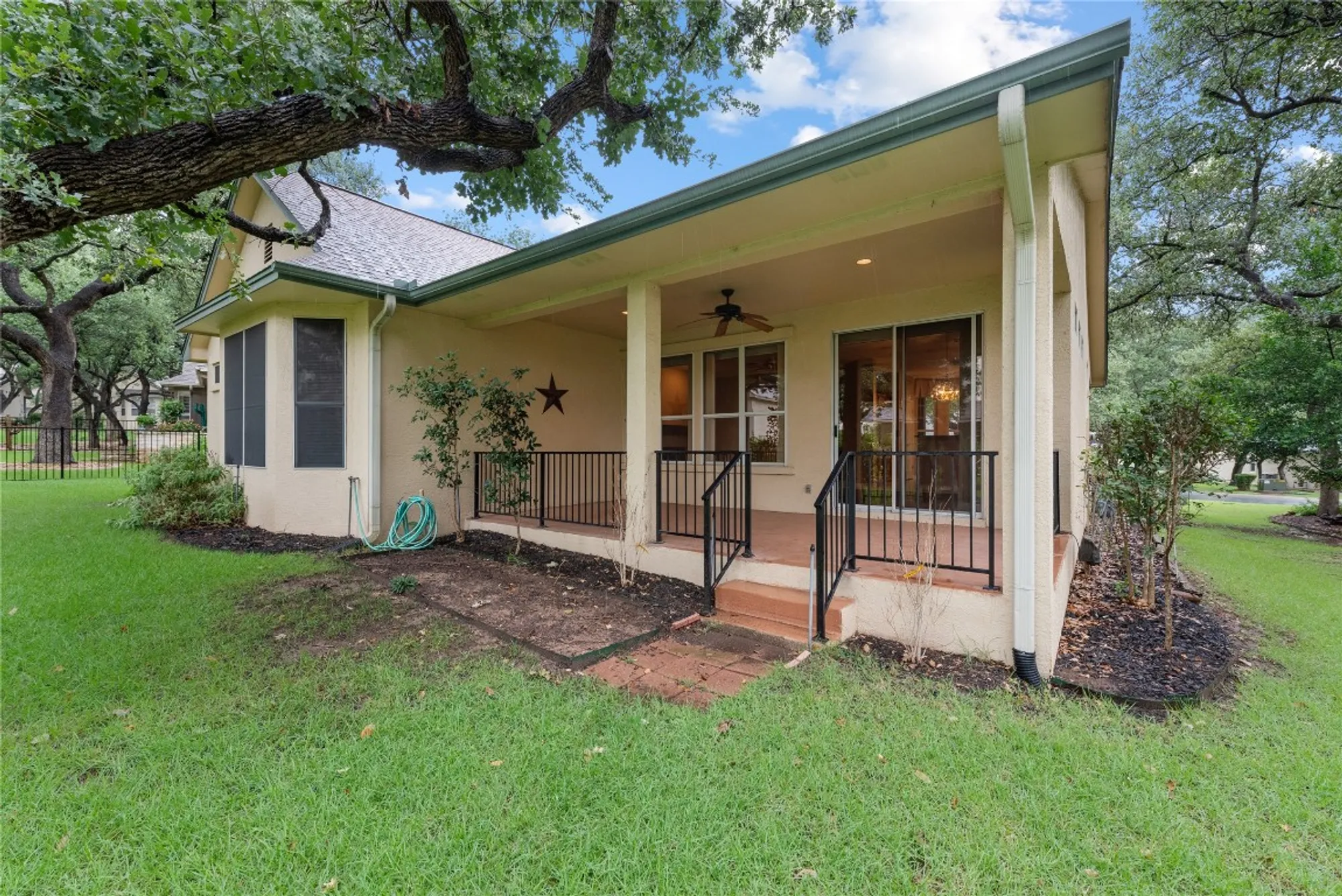 Property Slideshow image 22 of 24 | 125 nighthawk way, Georgetown, TX, 78633