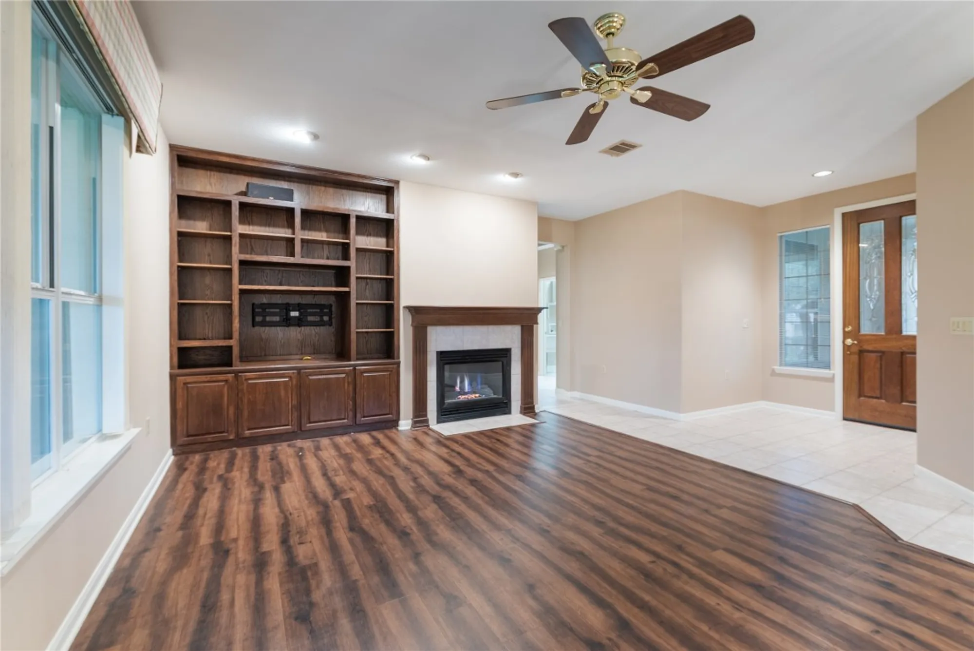 Property Slideshow image 6 of 24 | 125 nighthawk way, Georgetown, TX, 78633