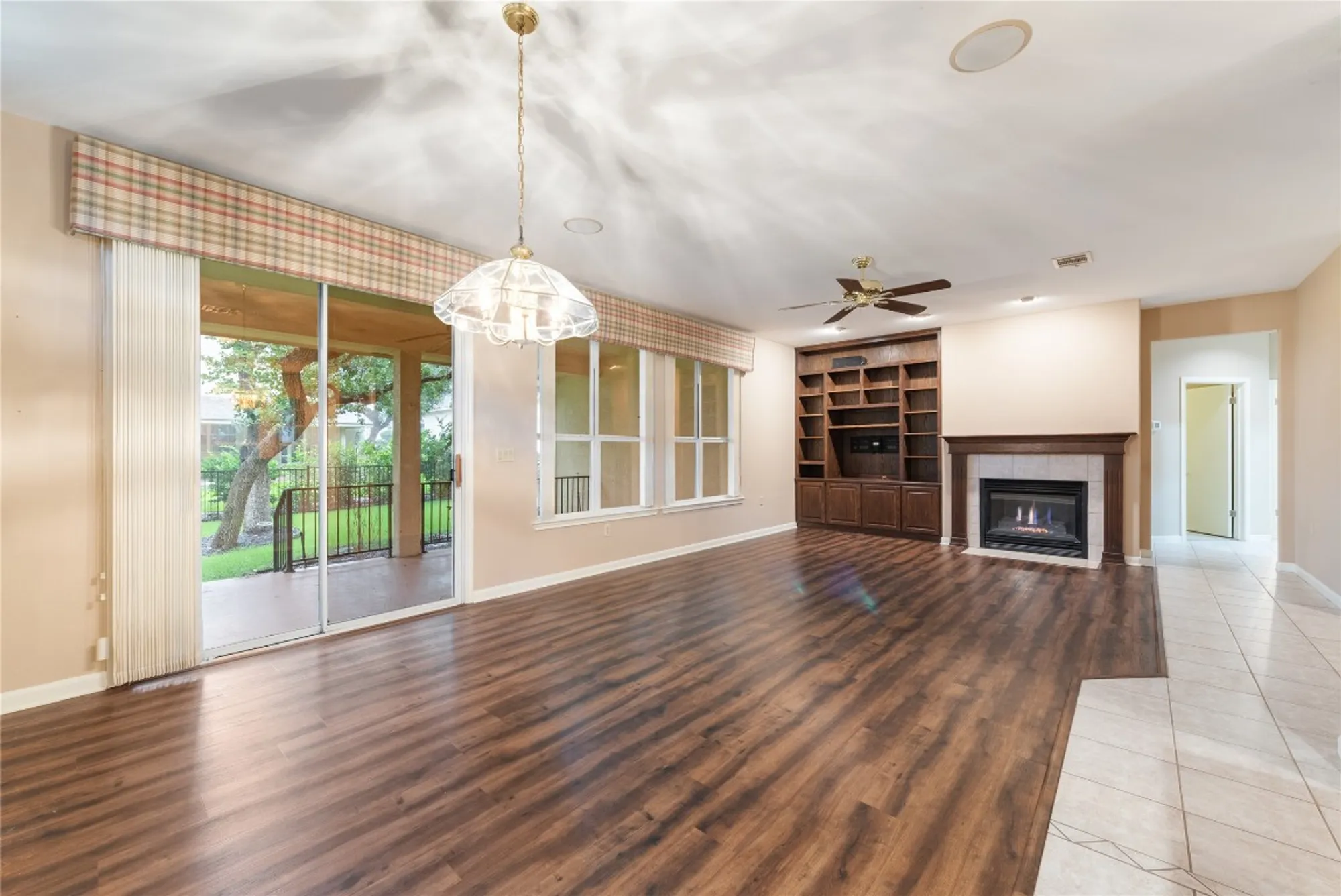 Property Slideshow image 7 of 24 | 125 nighthawk way, Georgetown, TX, 78633