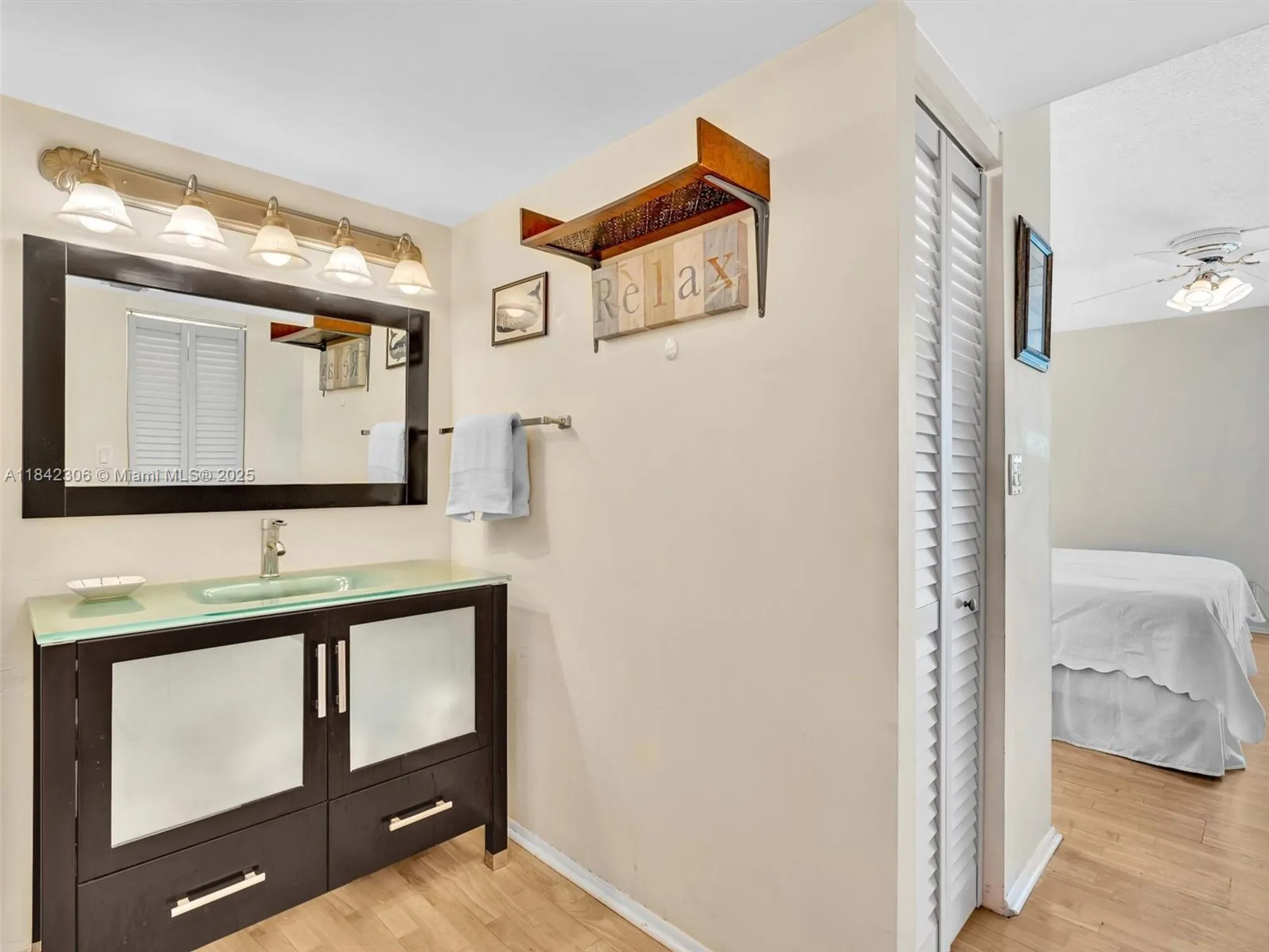 Property Slideshow image 27 of 40 | 20400 w country club dr apt 817, Aventura, FL, 33180