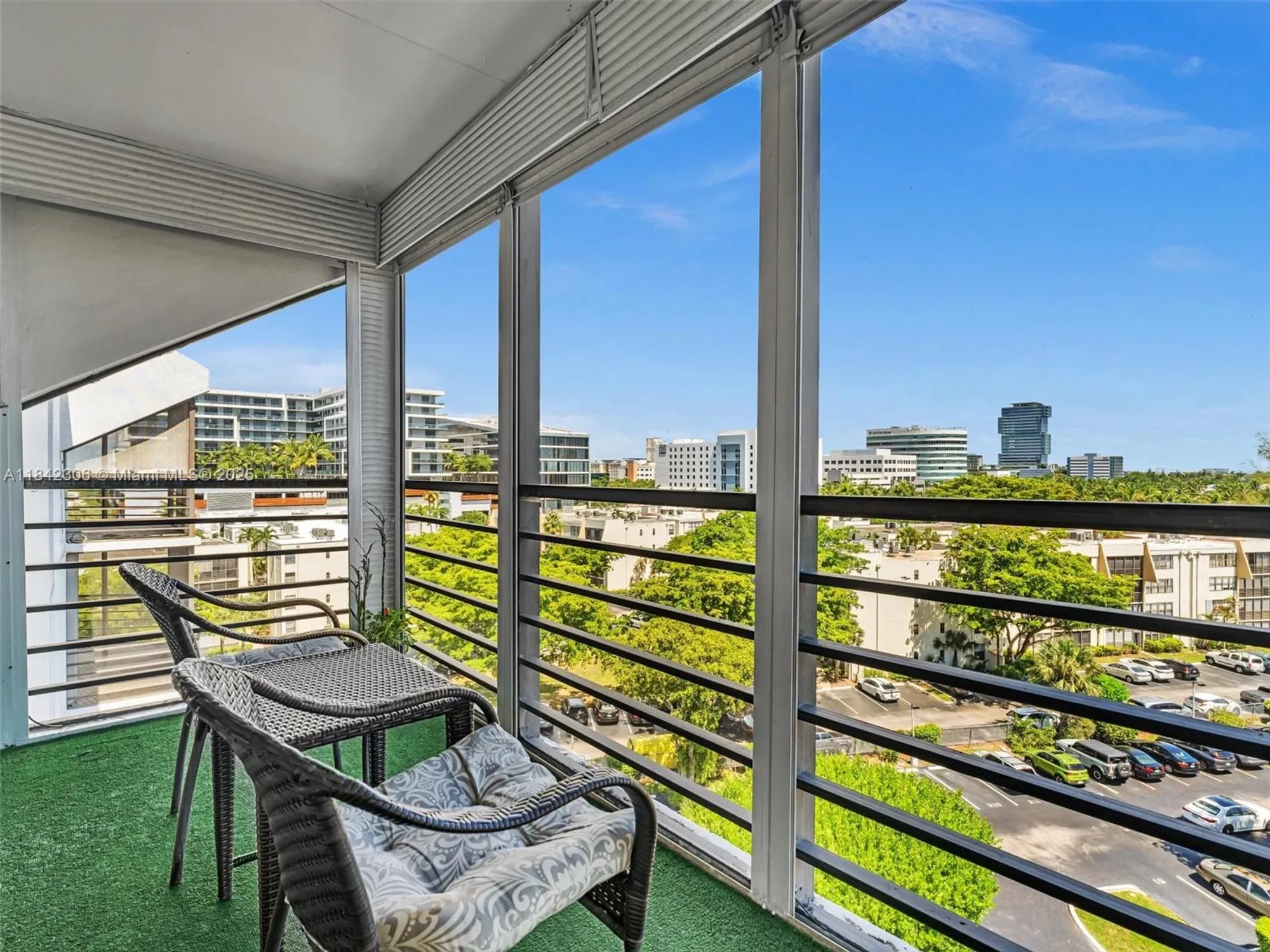 Property Slideshow image 31 of 40 | 20400 w country club dr apt 817, Aventura, FL, 33180
