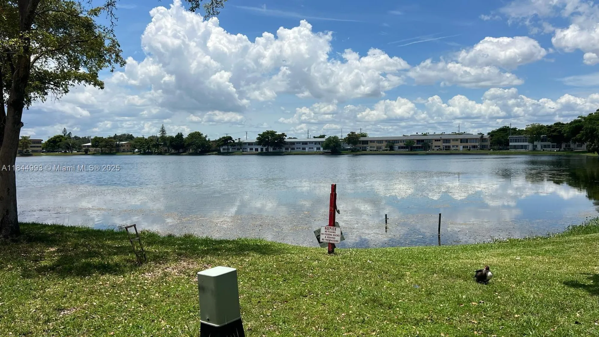 Property Slideshow image 16 of 17 | 19080 ne 3rd ct 307, Miami, FL, 33179