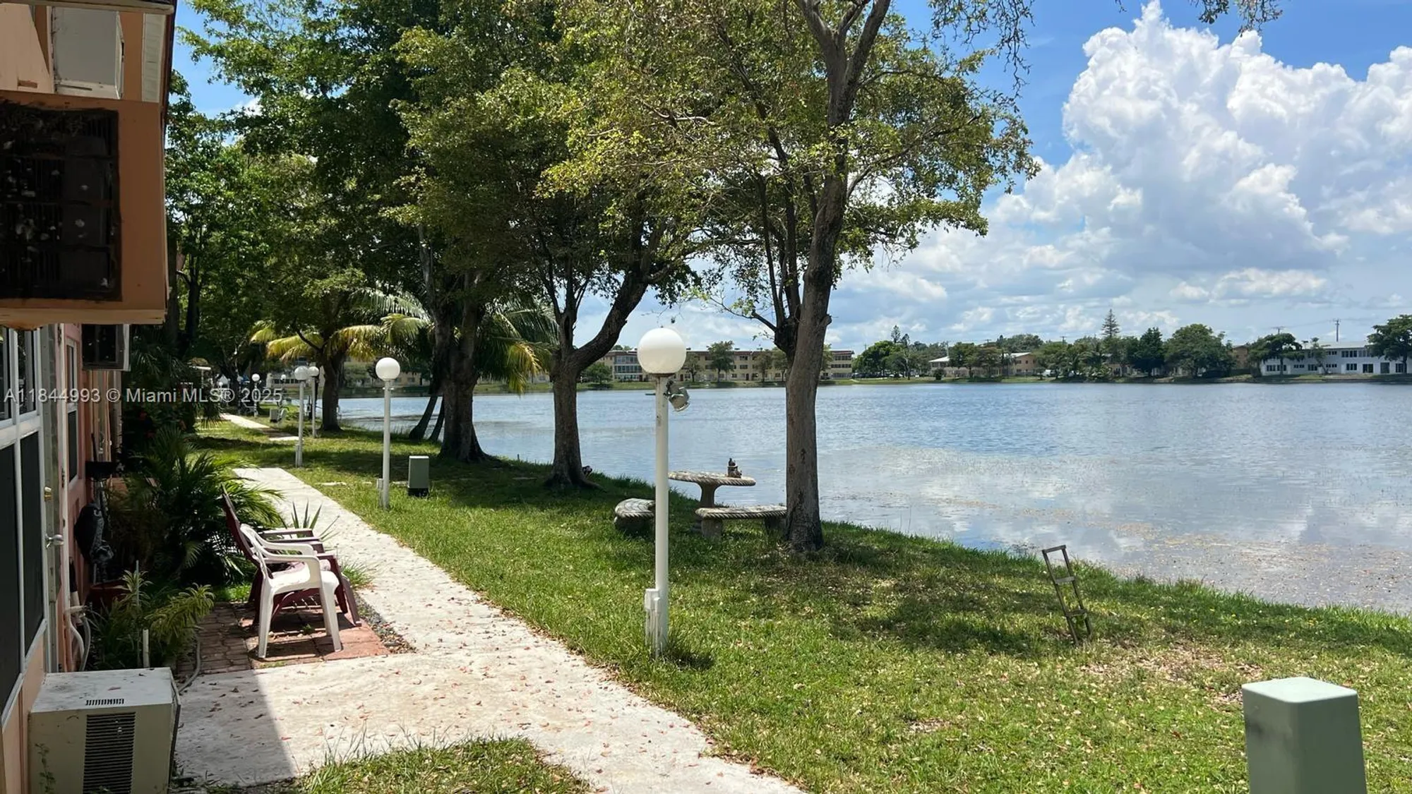 Property Slideshow image 1 of 17 | 19080 ne 3rd ct 307, Miami, FL, 33179