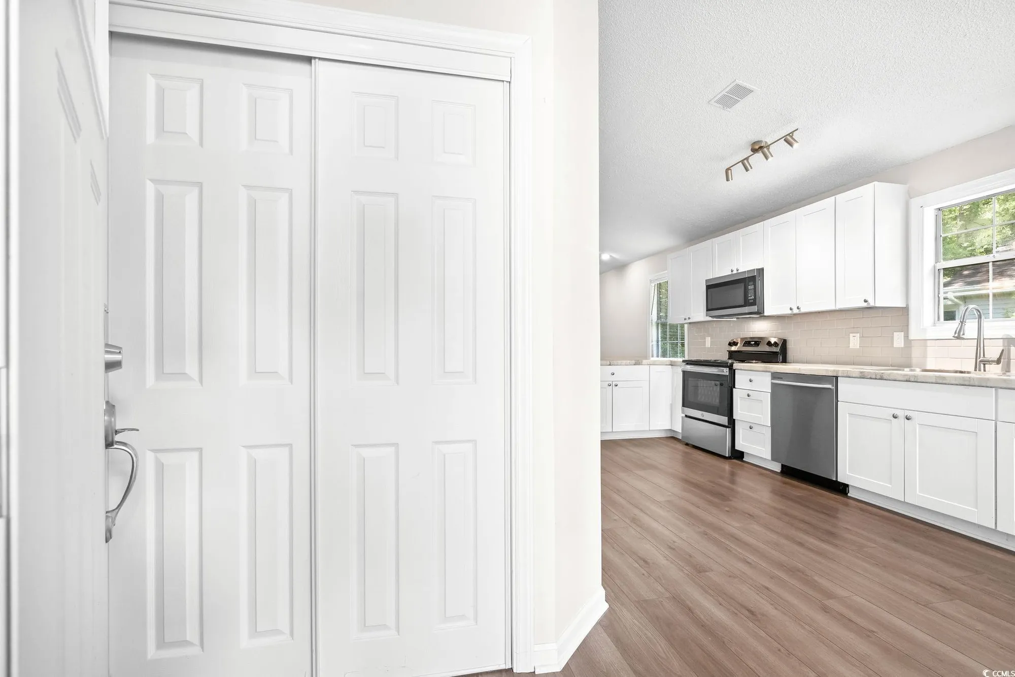 Property Slideshow image 3 of 39 | 1503 saint george ln, Myrtle Beach, SC, 29588