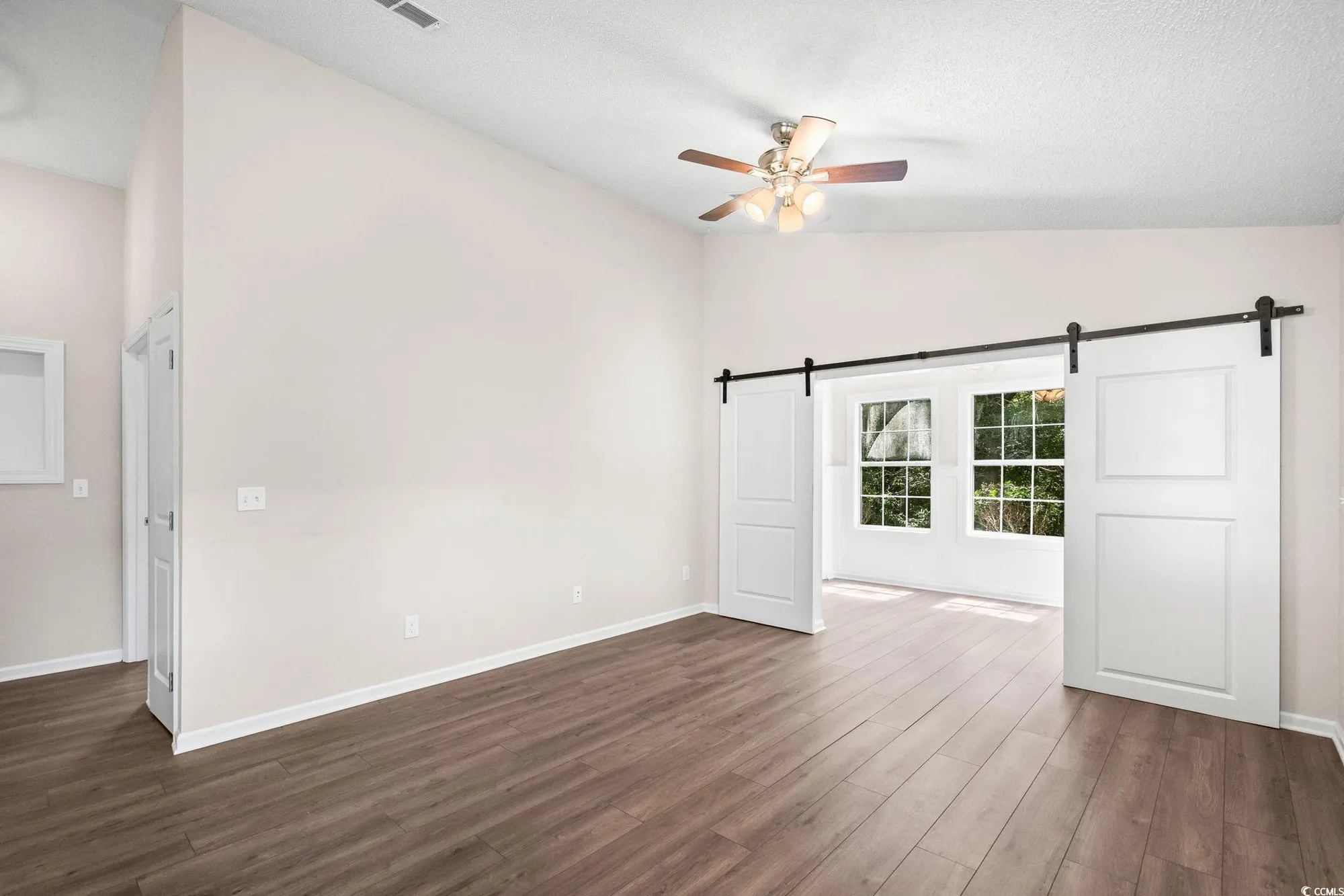 Property Slideshow image 8 of 39 | 1503 saint george ln, Myrtle Beach, SC, 29588