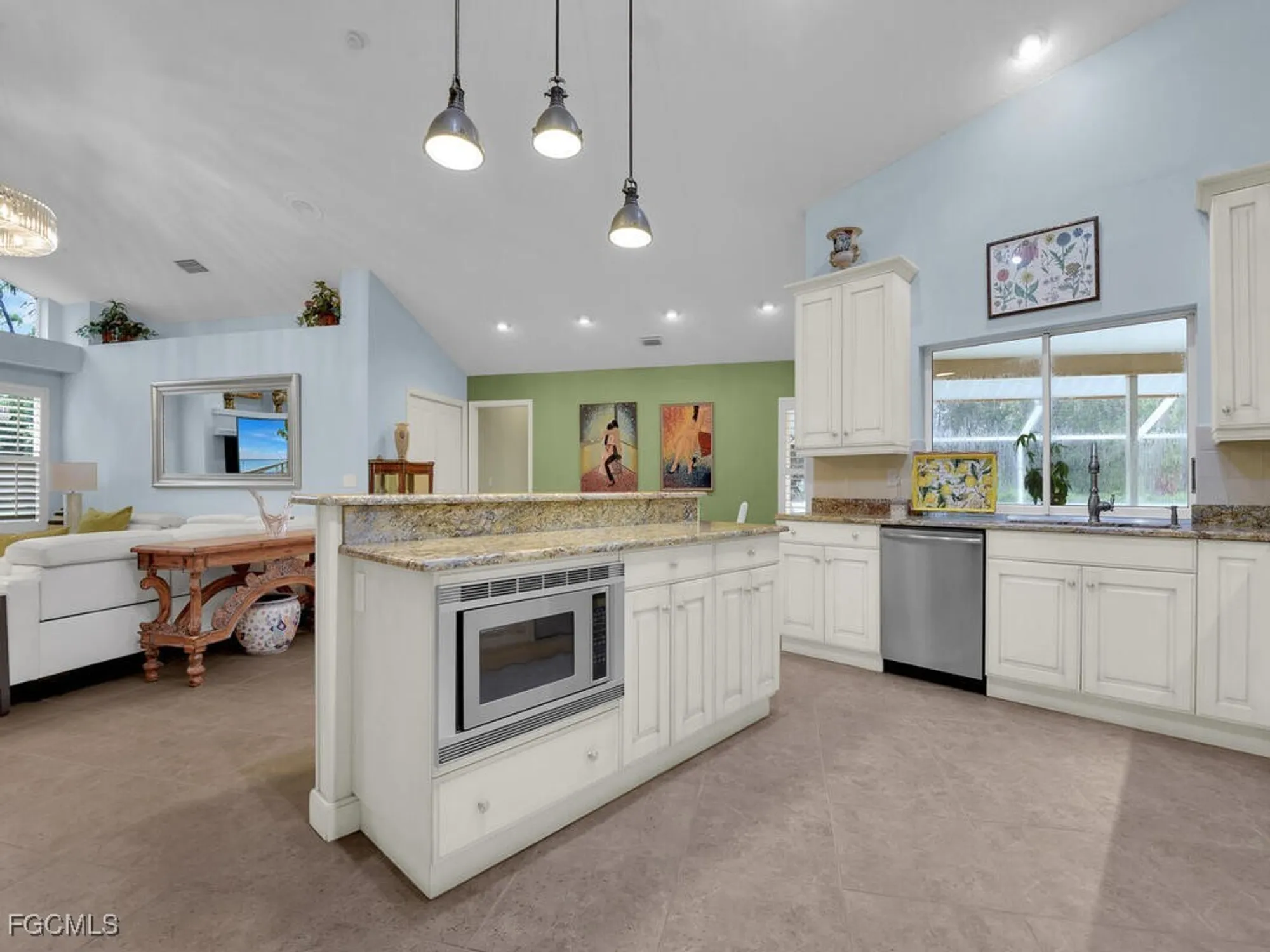 Property Slideshow image 13 of 42 | 3480 fiddlehead ct, Bonita Springs, FL, 34134
