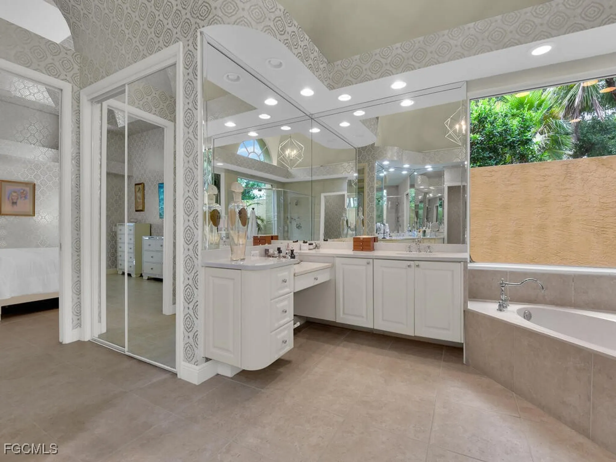 Property Slideshow image 23 of 42 | 3480 fiddlehead ct, Bonita Springs, FL, 34134