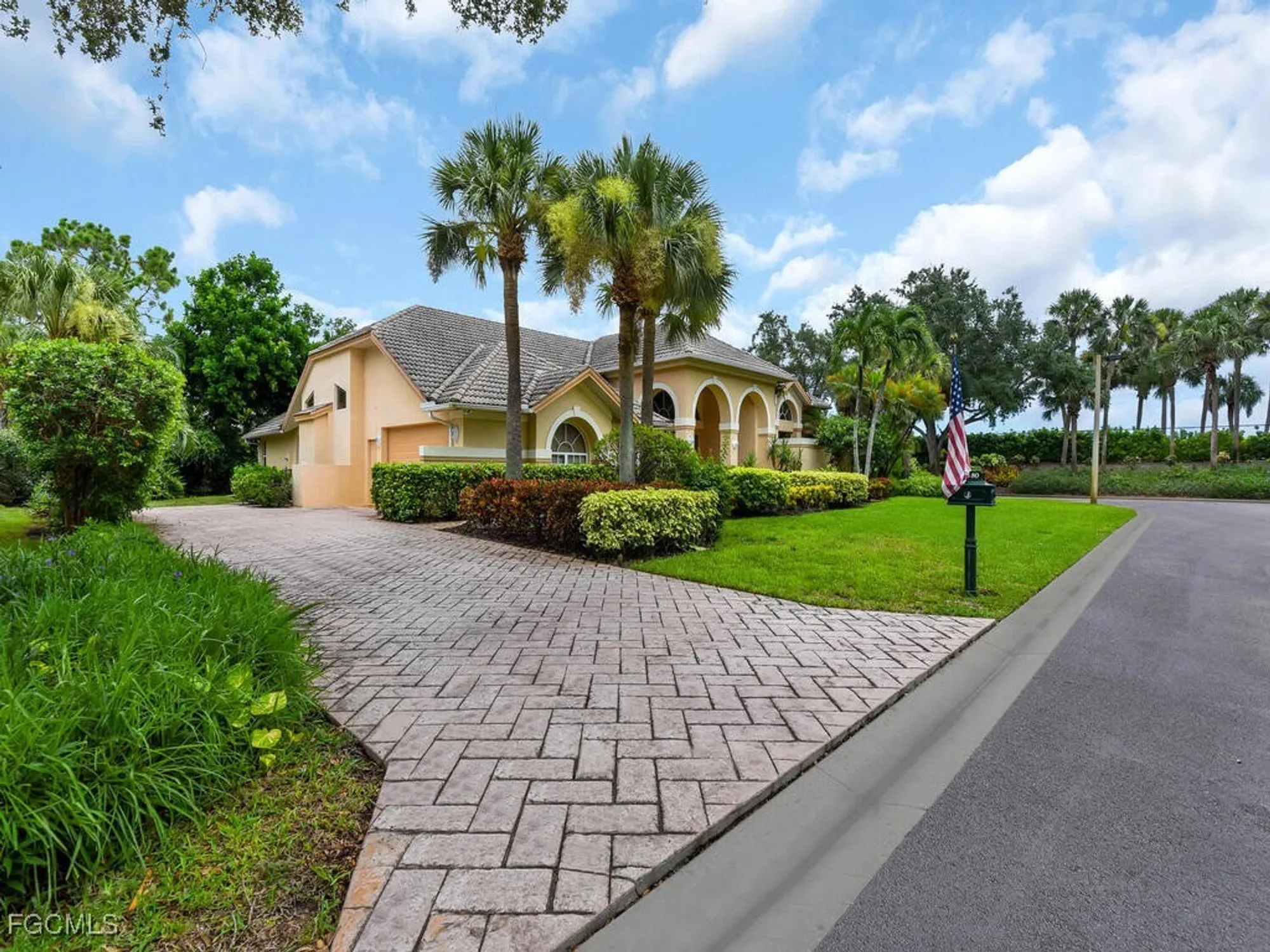 Property Slideshow image 34 of 42 | 3480 fiddlehead ct, Bonita Springs, FL, 34134