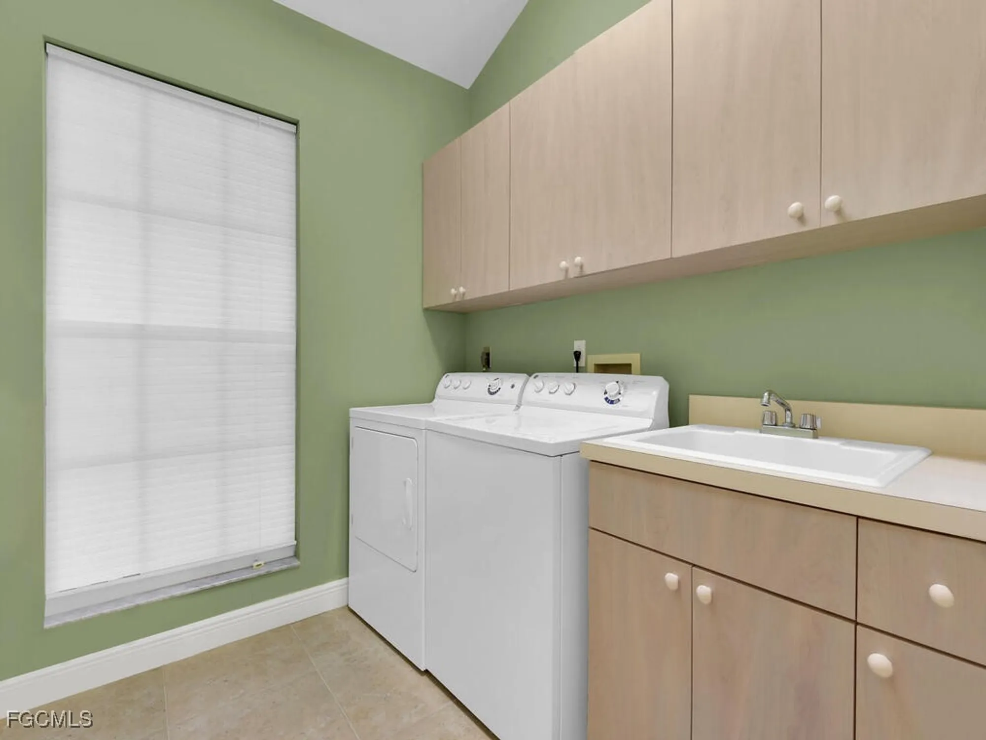 Property Slideshow image 31 of 42 | 3480 fiddlehead ct, Bonita Springs, FL, 34134