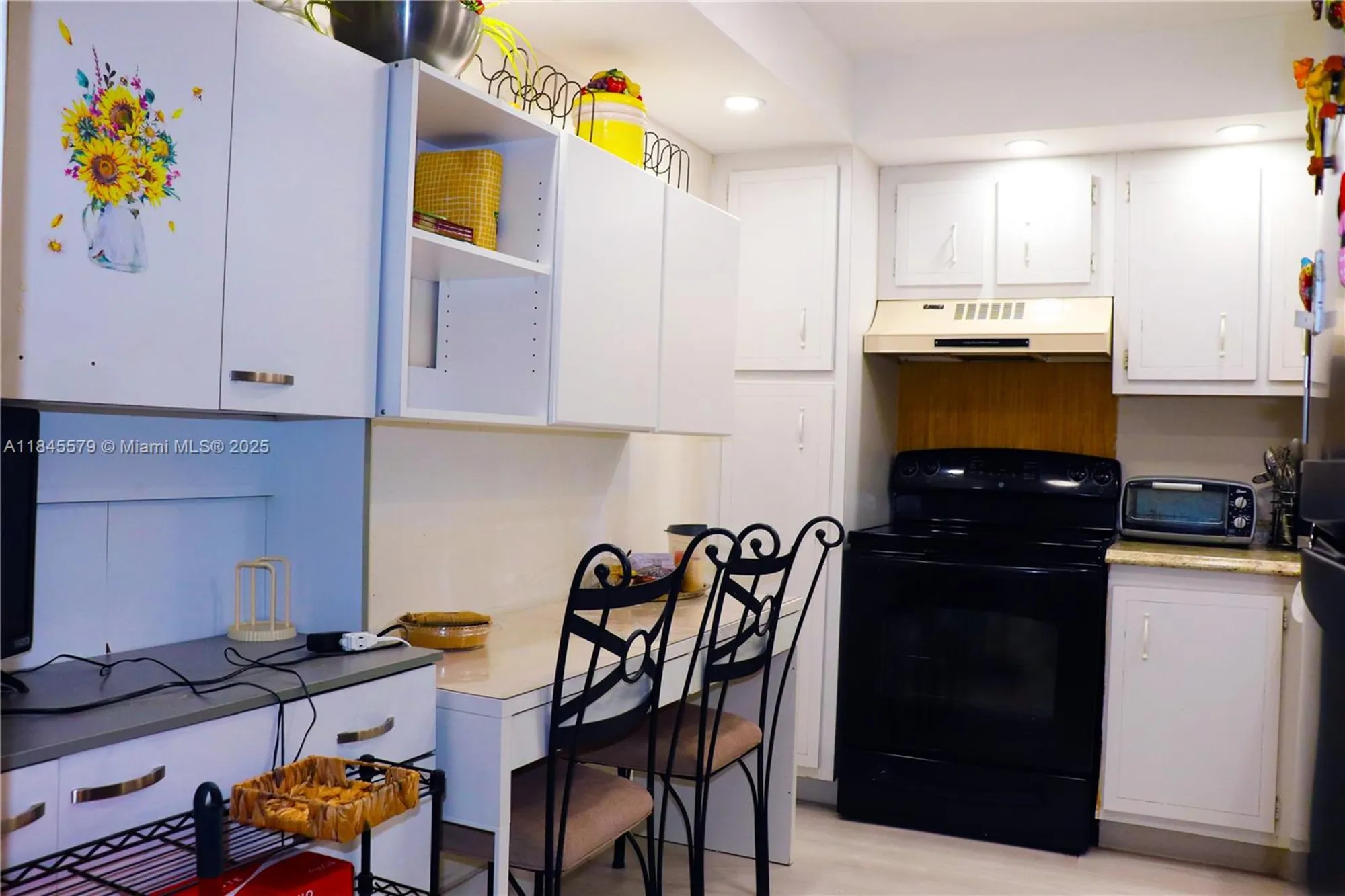 Property Slideshow image 20 of 73 | 900 saint charles pl apt 316, Pembroke Pines, FL, 33026