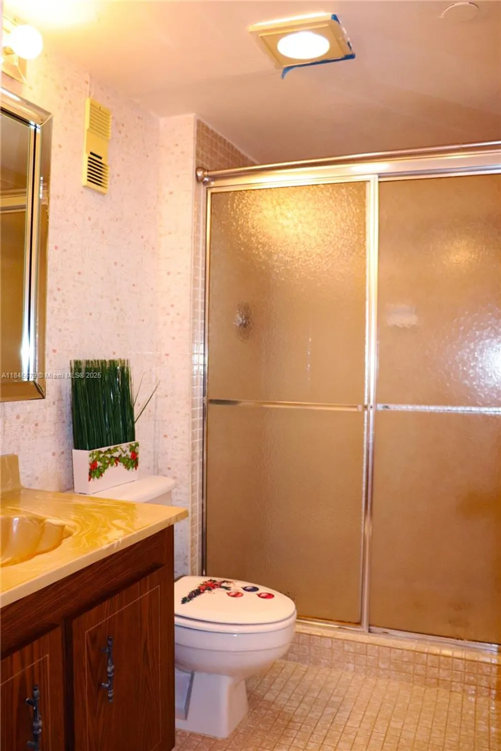 Property Slideshow image 39 of 73 | 900 saint charles pl apt 316, Pembroke Pines, FL, 33026