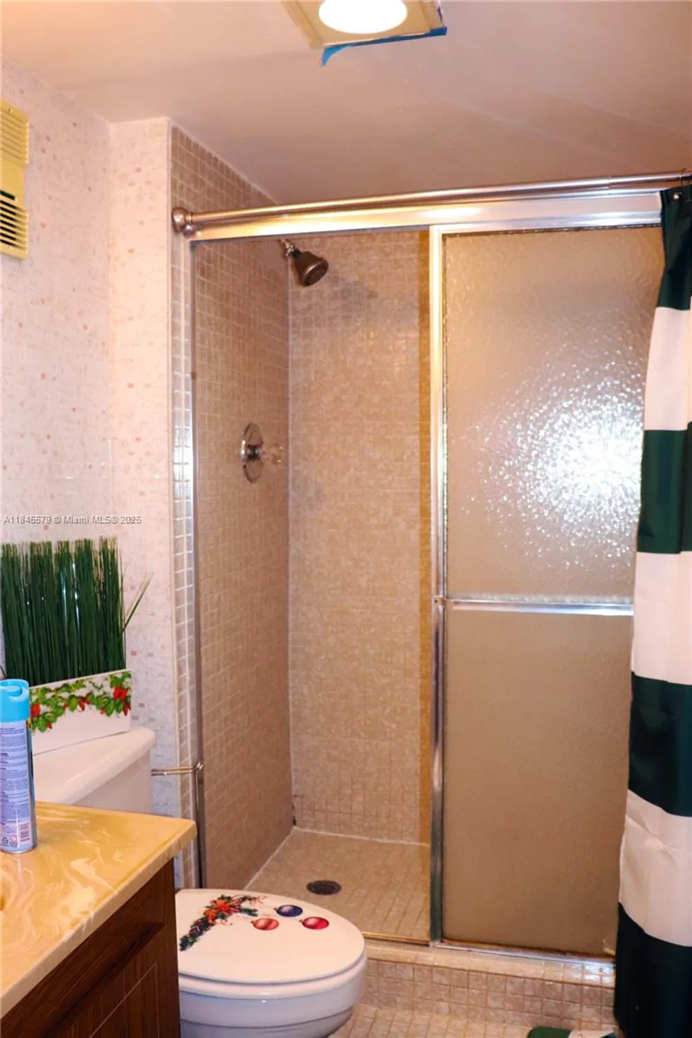 Property Slideshow image 40 of 73 | 900 saint charles pl apt 316, Pembroke Pines, FL, 33026