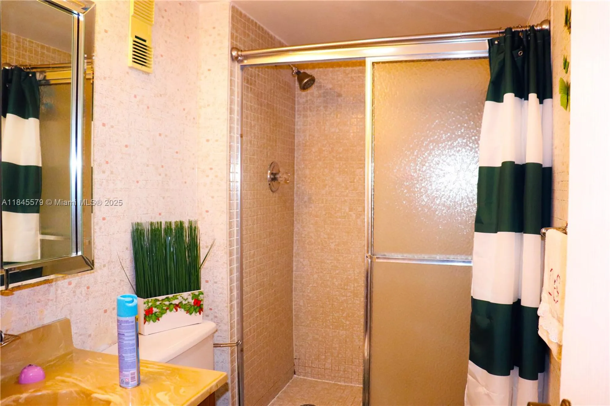 Property Slideshow image 42 of 73 | 900 saint charles pl apt 316, Pembroke Pines, FL, 33026