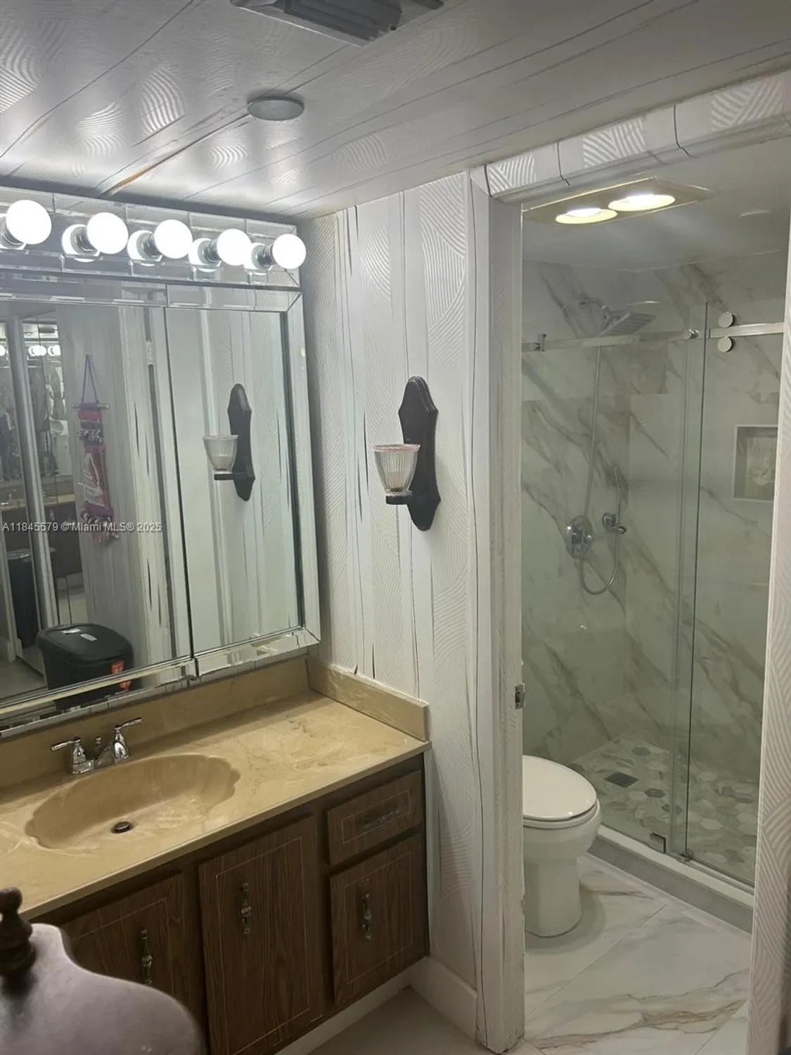 Property Slideshow image 56 of 73 | 900 saint charles pl apt 316, Pembroke Pines, FL, 33026