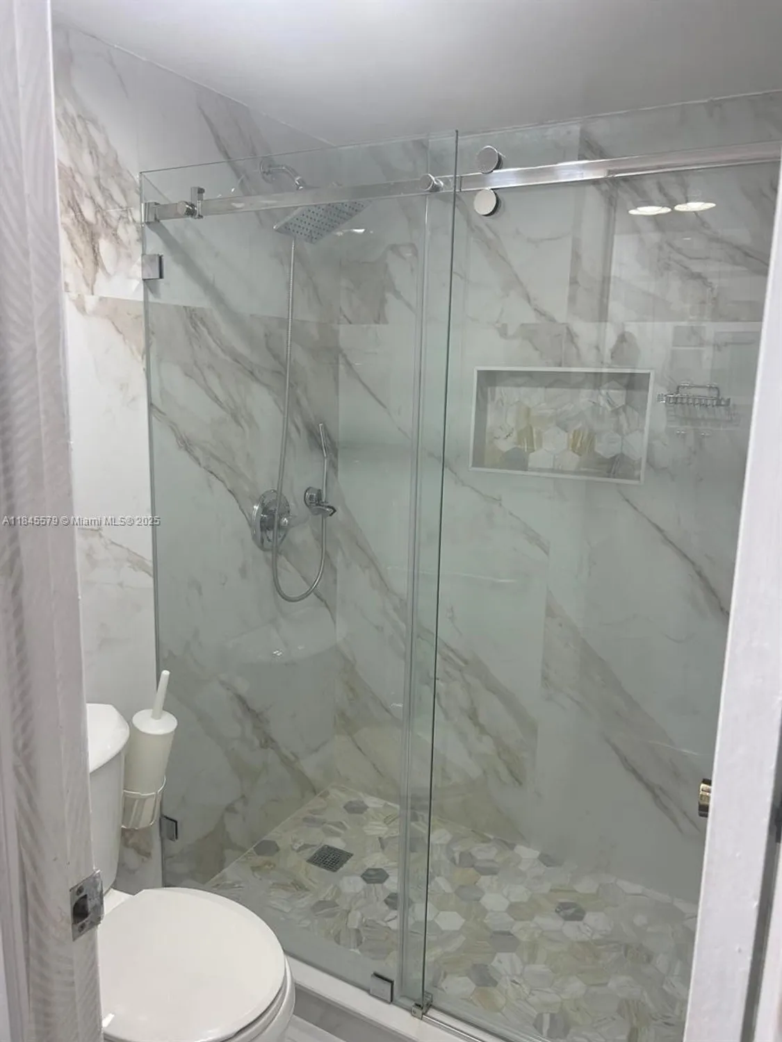 Property Slideshow image 58 of 73 | 900 saint charles pl apt 316, Pembroke Pines, FL, 33026