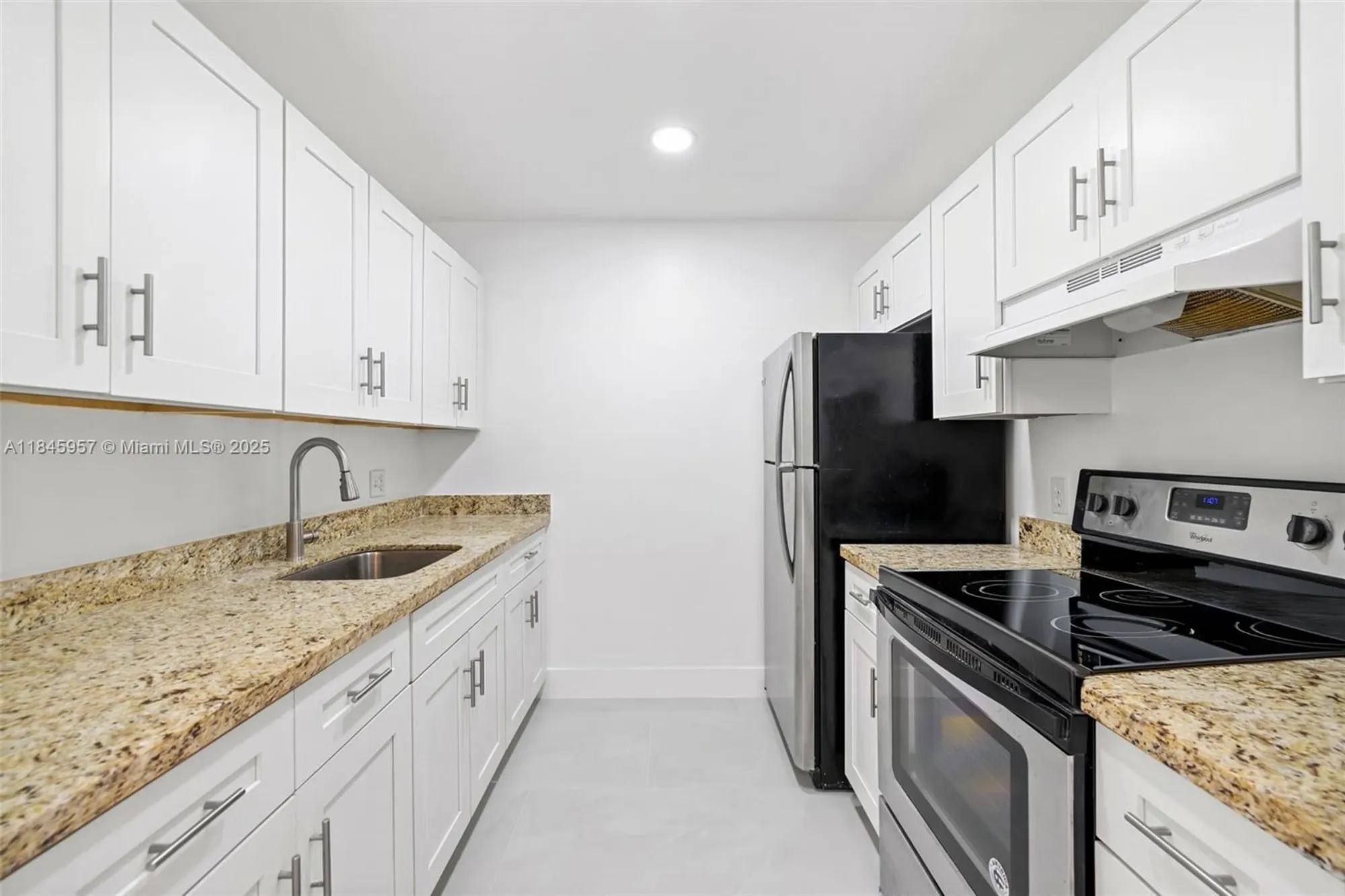 Property Slideshow image 10 of 21 | 13455 sw 9th ct apt 315j, Pembroke Pines, FL, 33027