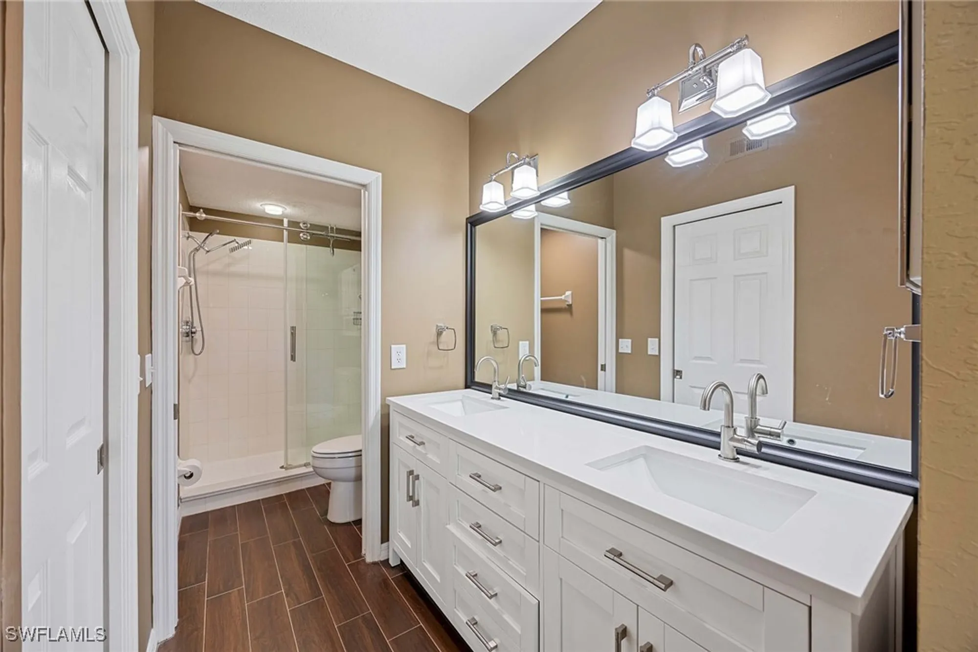 Property Slideshow image 11 of 23 | 9060 michael cir # 4-407, Naples, FL, 34113