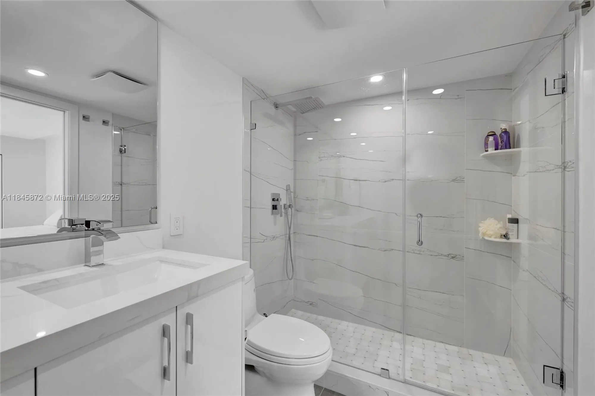 Property Slideshow image 14 of 31 | 2101 lucaya bnd e3, Coconut Creek, FL, 33066