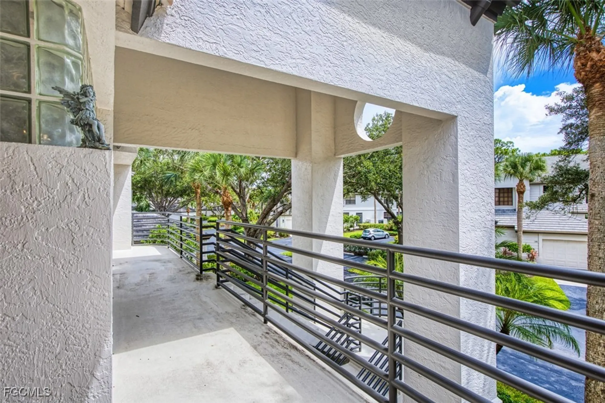 Property Slideshow image 10 of 49 | 27024 oakwood lake dr, Bonita Springs, FL, 34134