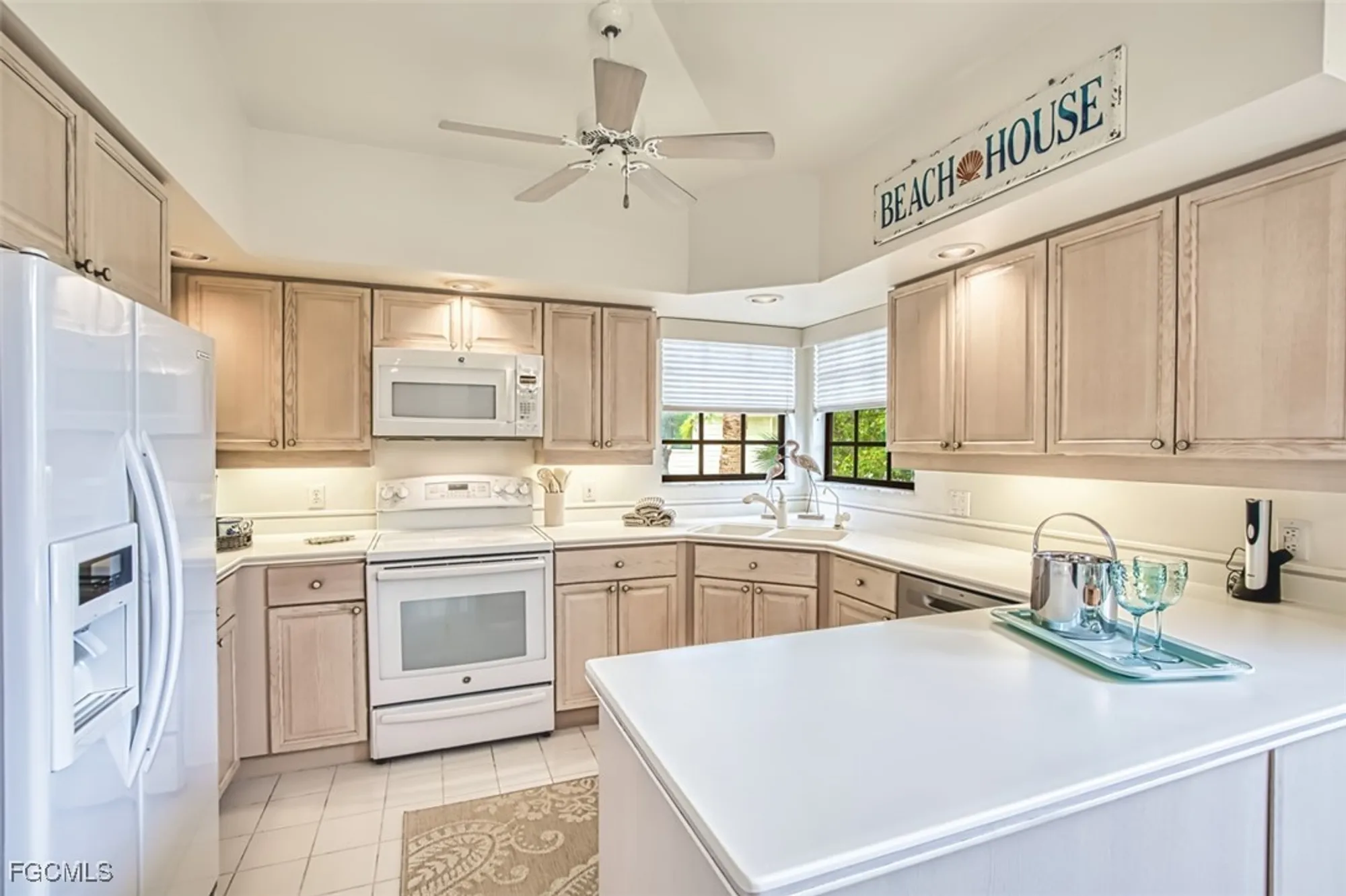 Property Slideshow image 21 of 49 | 27024 oakwood lake dr, Bonita Springs, FL, 34134