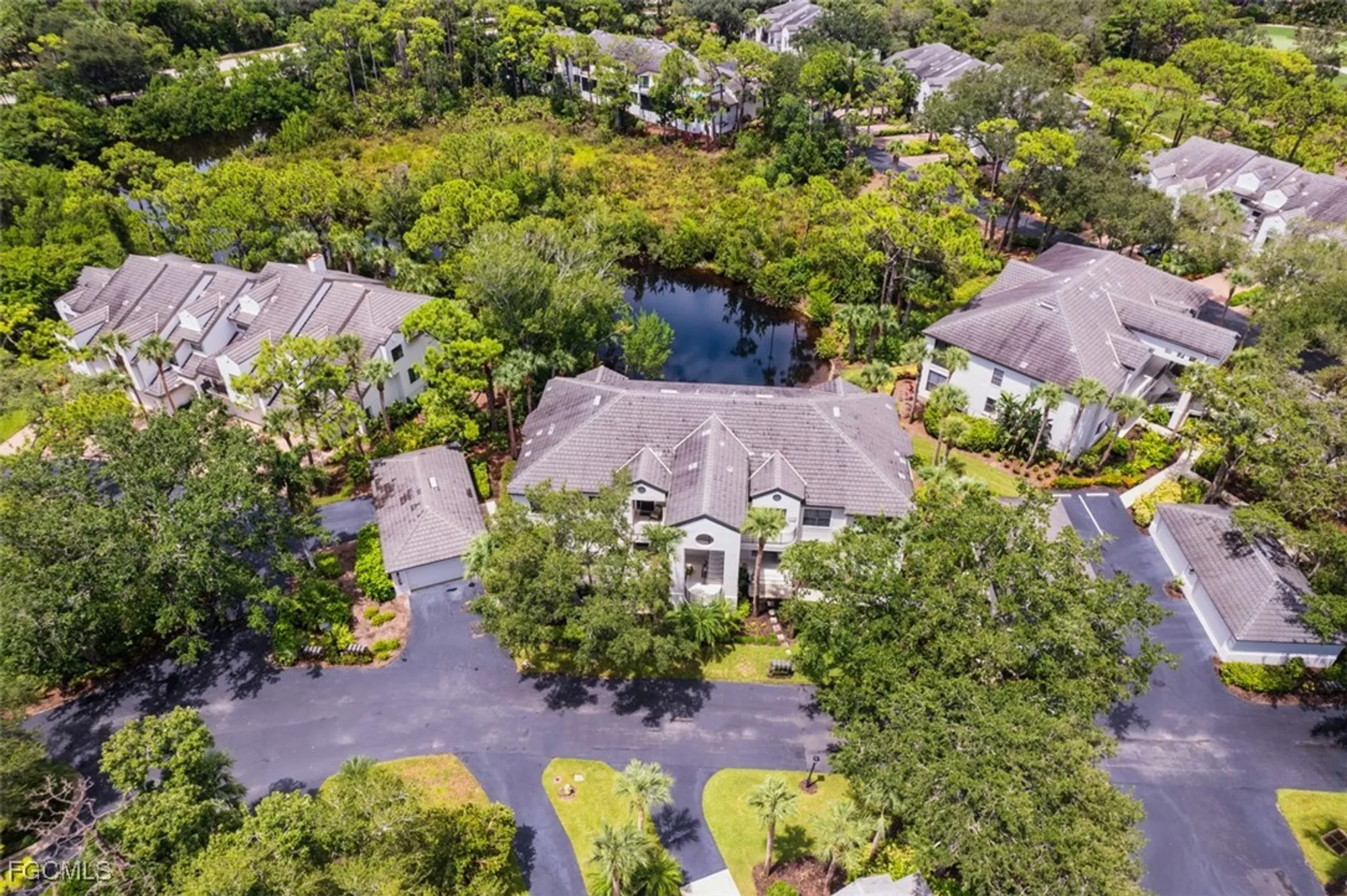 Property Slideshow image 38 of 49 | 27024 oakwood lake dr, Bonita Springs, FL, 34134