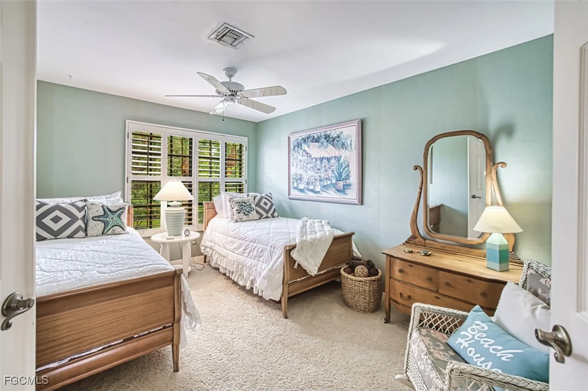 Property Slideshow image 31 of 49 | 27024 oakwood lake dr, Bonita Springs, FL, 34134