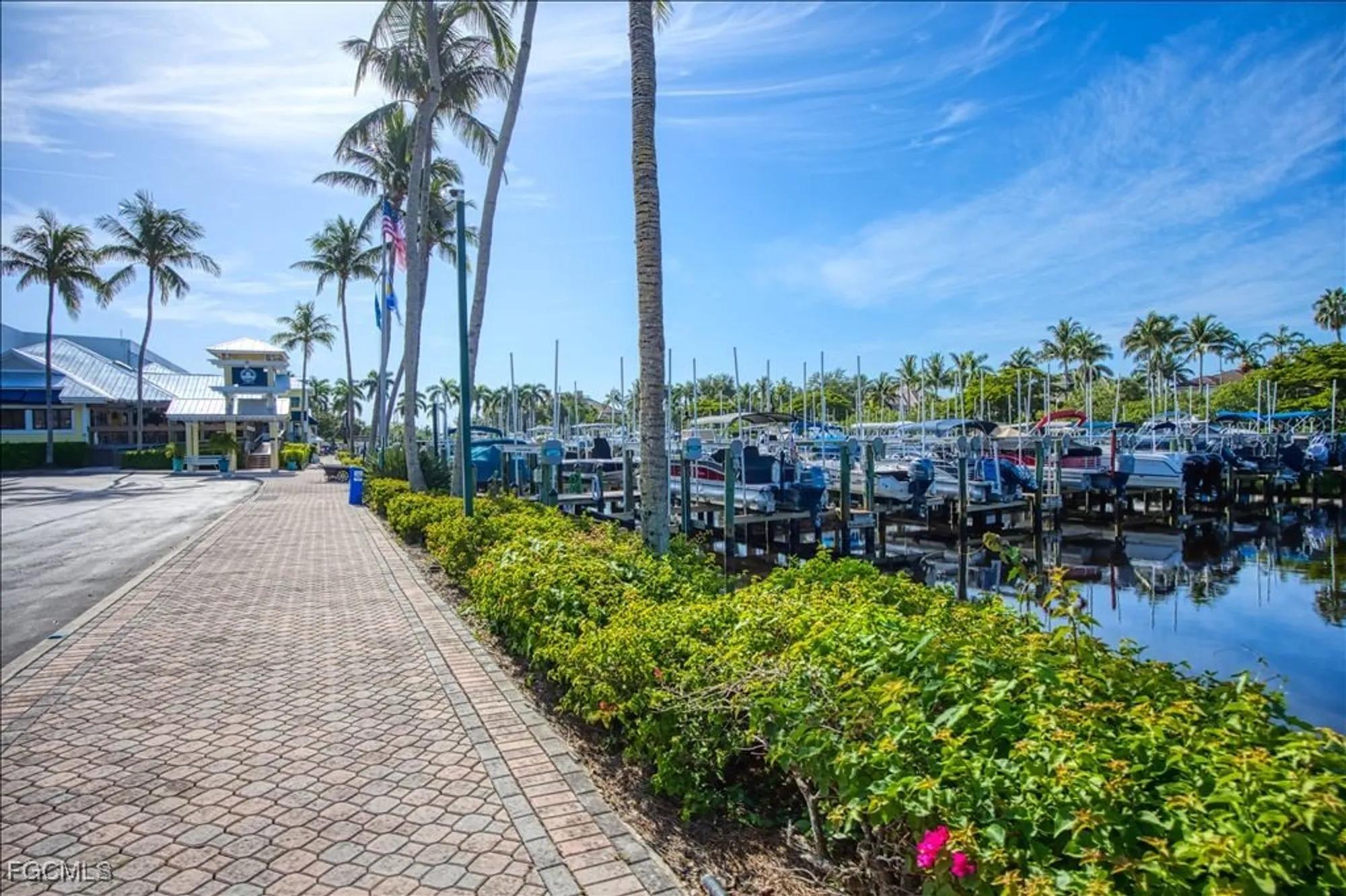 Property Slideshow image 46 of 49 | 27024 oakwood lake dr, Bonita Springs, FL, 34134