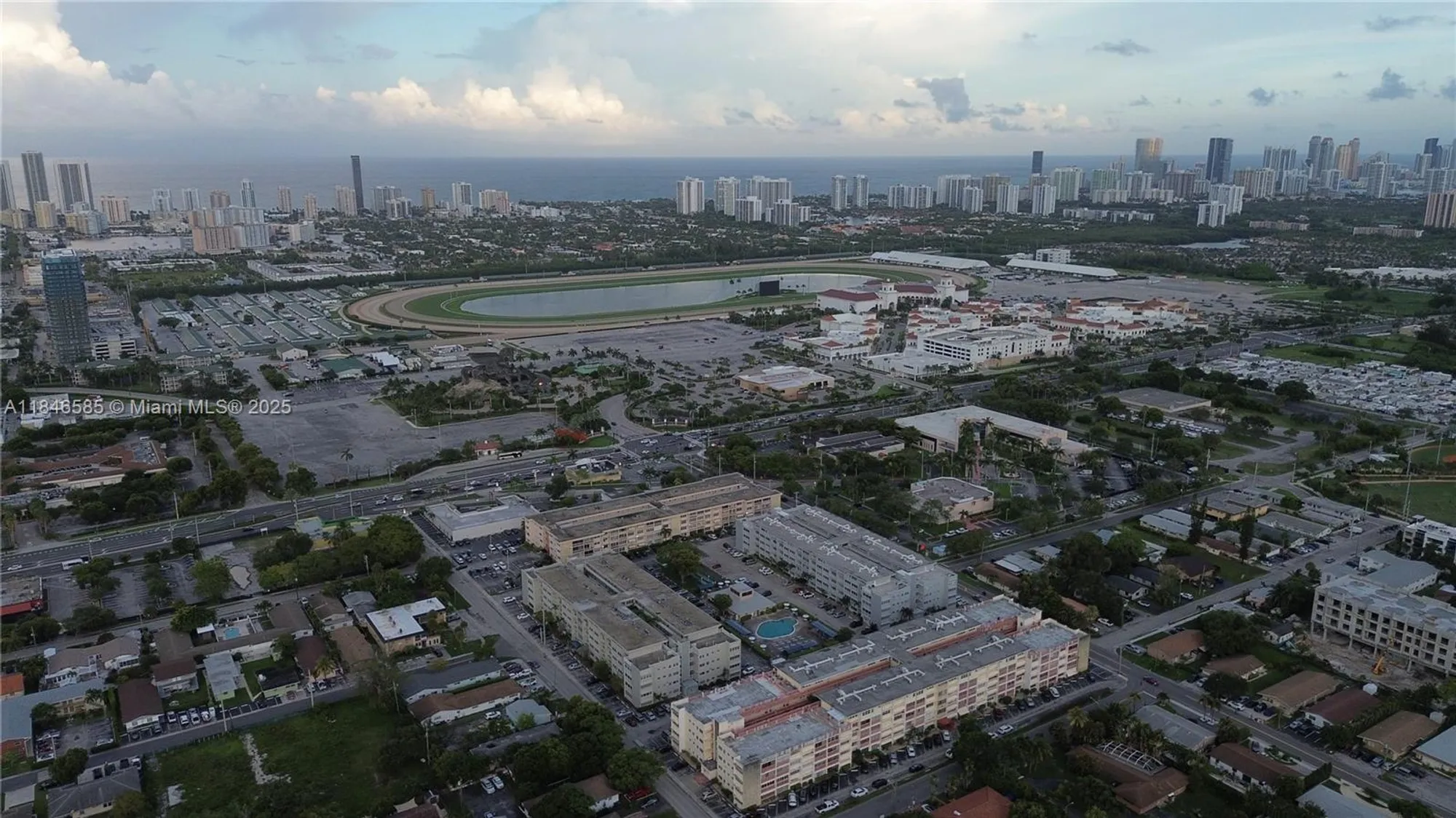 Property Slideshow image 12 of 12 | 215 se 3rd ave 102c, Hallandale Beach, FL, 33009